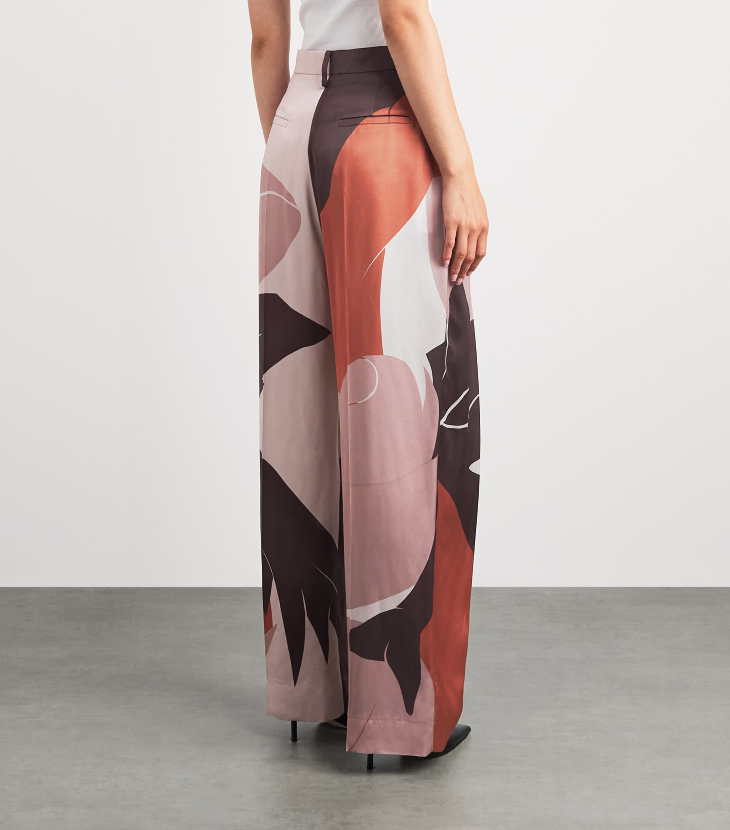 Victoria Beckham Womens Satin Cecilia Wide-Leg Trousers Abstract Earth Beige Image 5