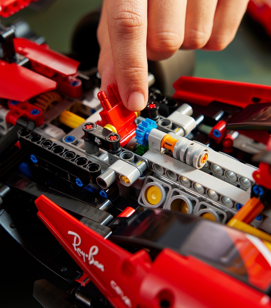 TECHNIC Ferrari SF-24 F1 Car Set 24007 MULTI Image 6