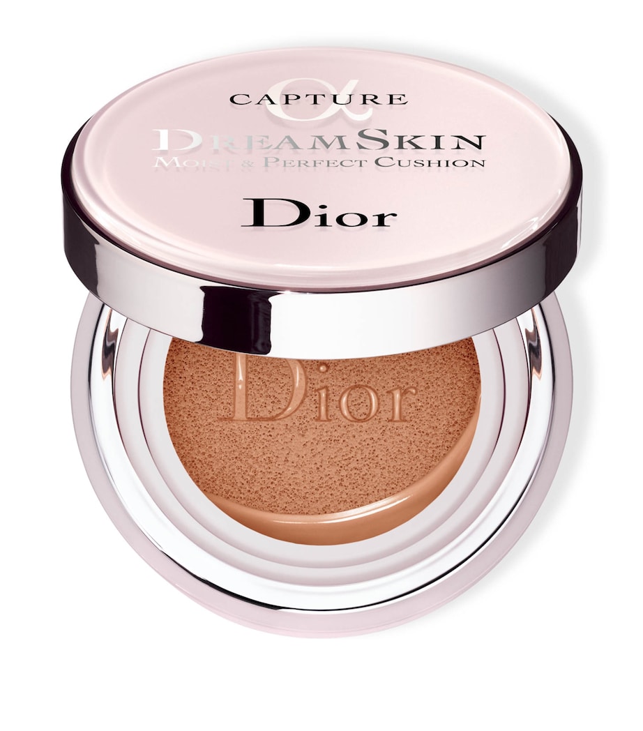 DIOR Capture Dreamskin Moist & Perfect Cushion Foundation SPF 50 PA+++ Image 1