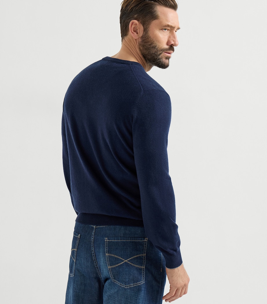 Brunello Cucinelli Mens Cashmere V-Neck Sweater Image 4