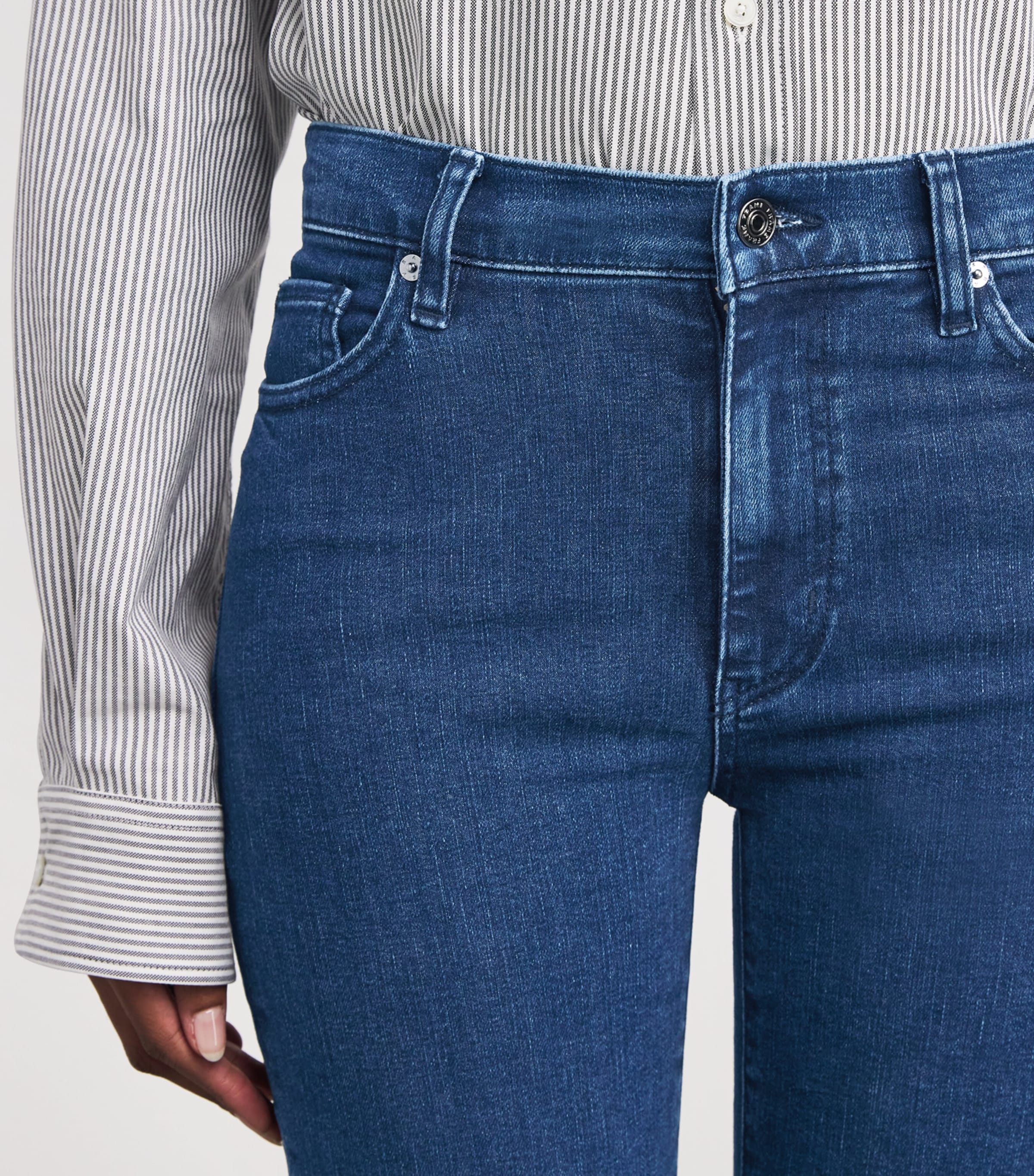 The Icon Flared Jeans LONER Image 6