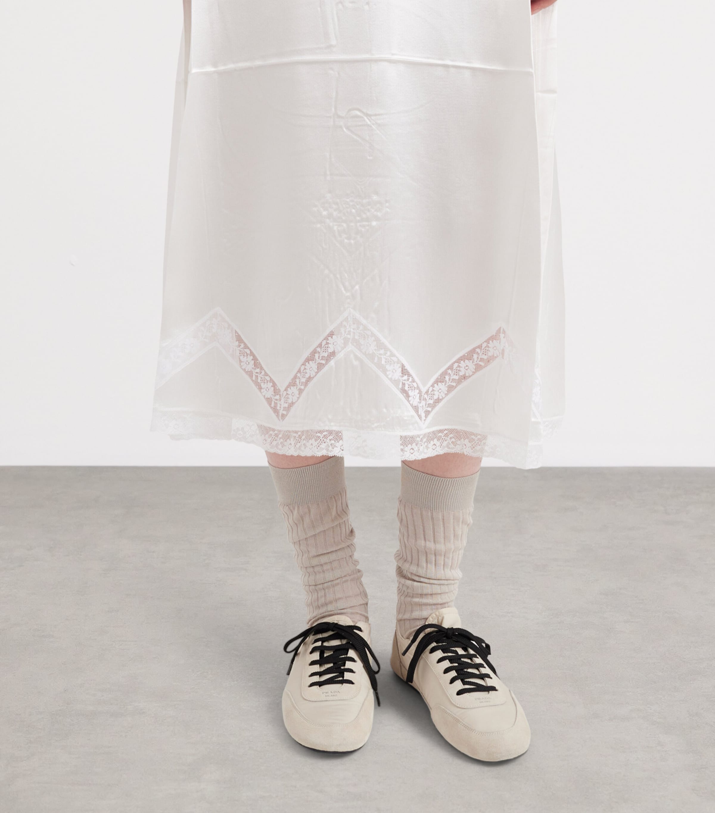 Batiste Embroidered Midi Dress F0009 Image 4