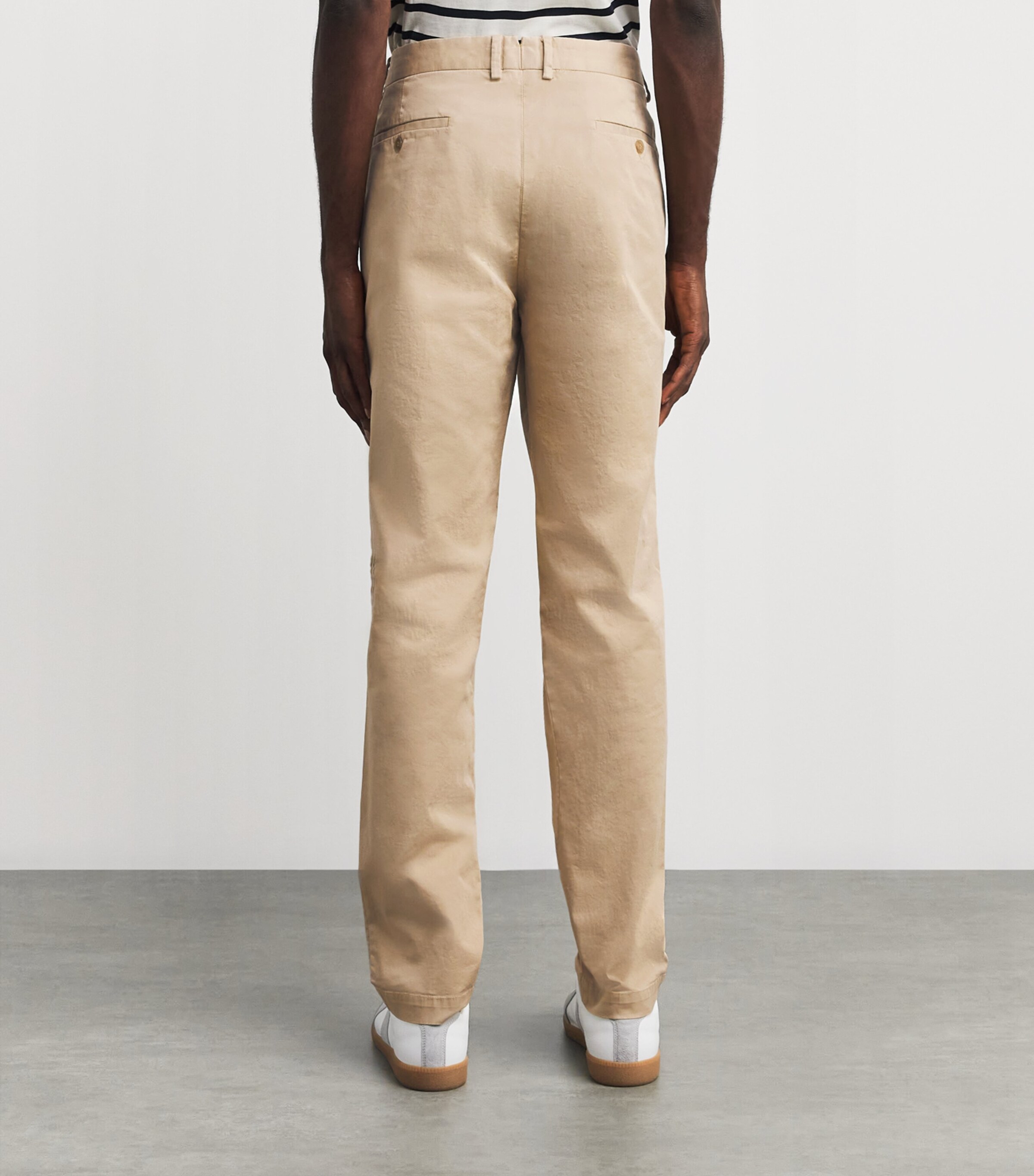 Sunspel Mens Stretch-Cotton Slim Chinos Whbs Light Stone Image 4