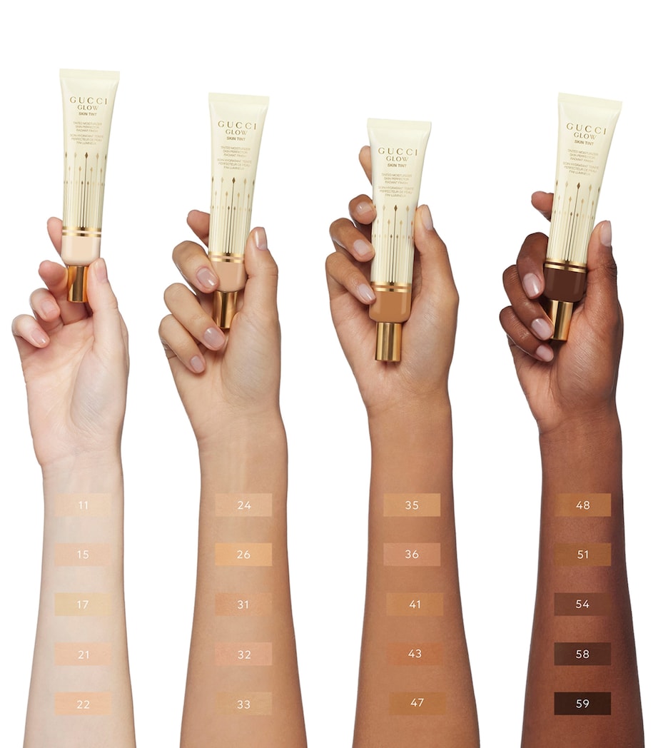 Gucci Glow Skin Tint Moisturiser (40ml) 26 FAIR MEDIUM Image 3
