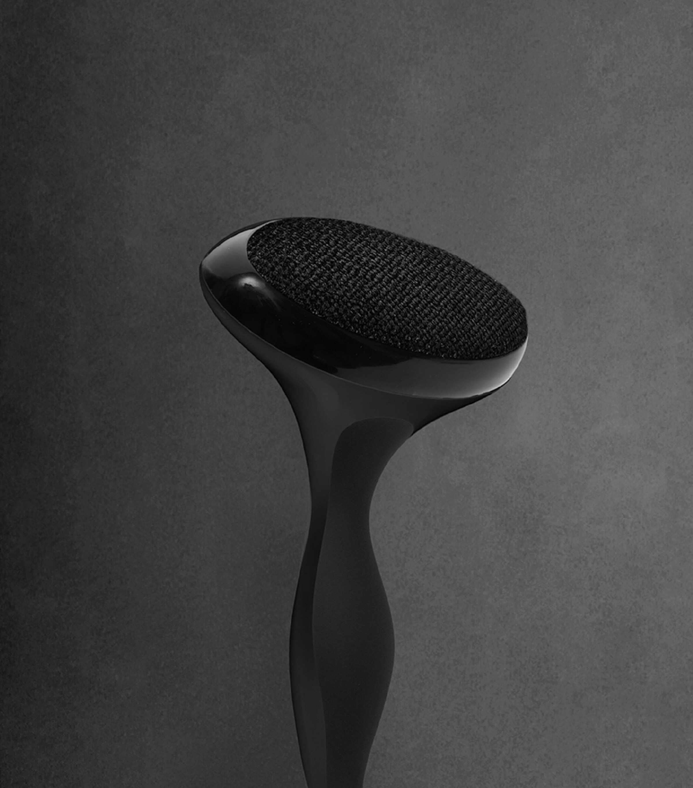 4-in-1 Battery-Free Fabric Shaver BLACK Image 9