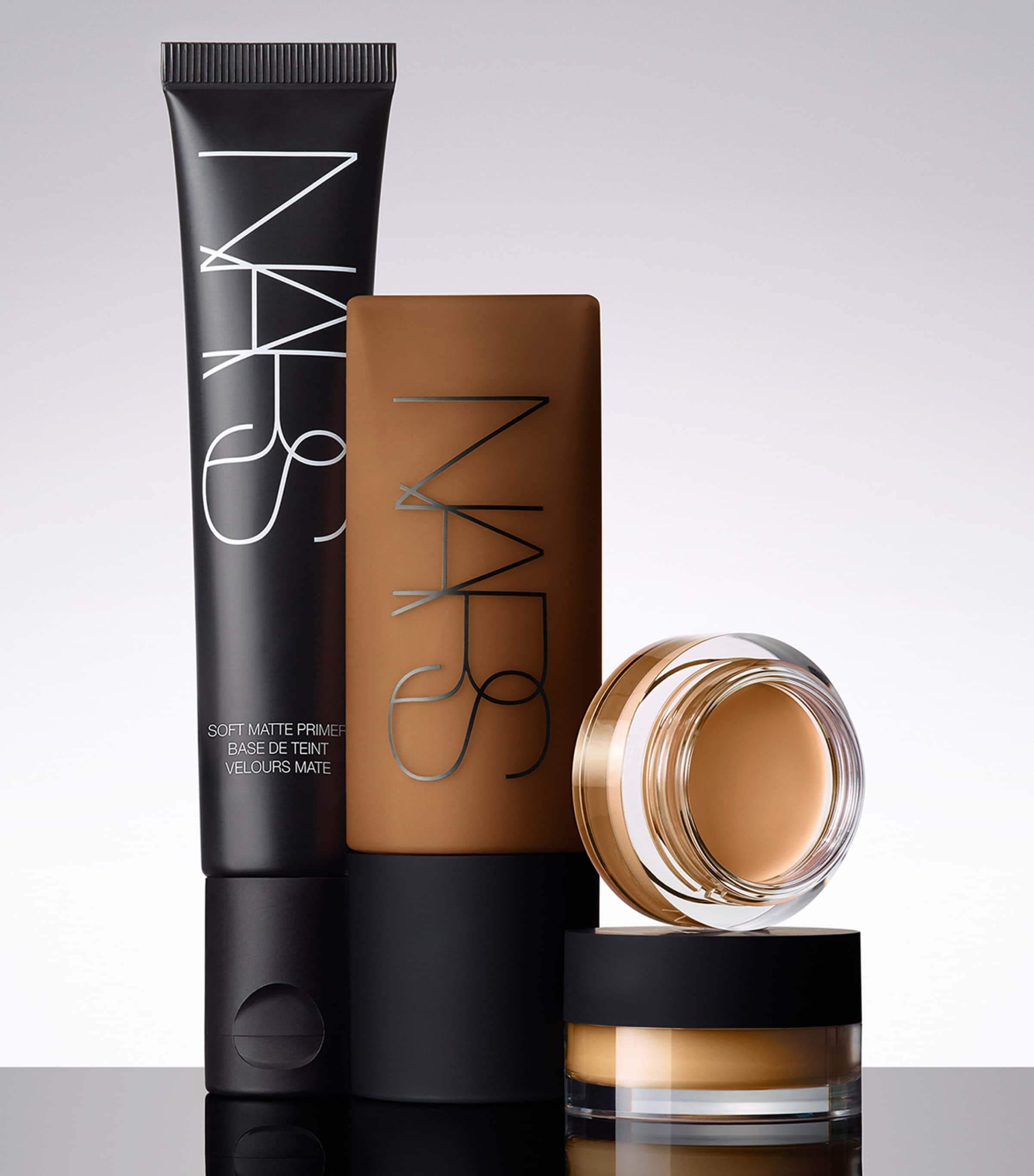 Soft Matte Complete Foundation ARUBA Image 6