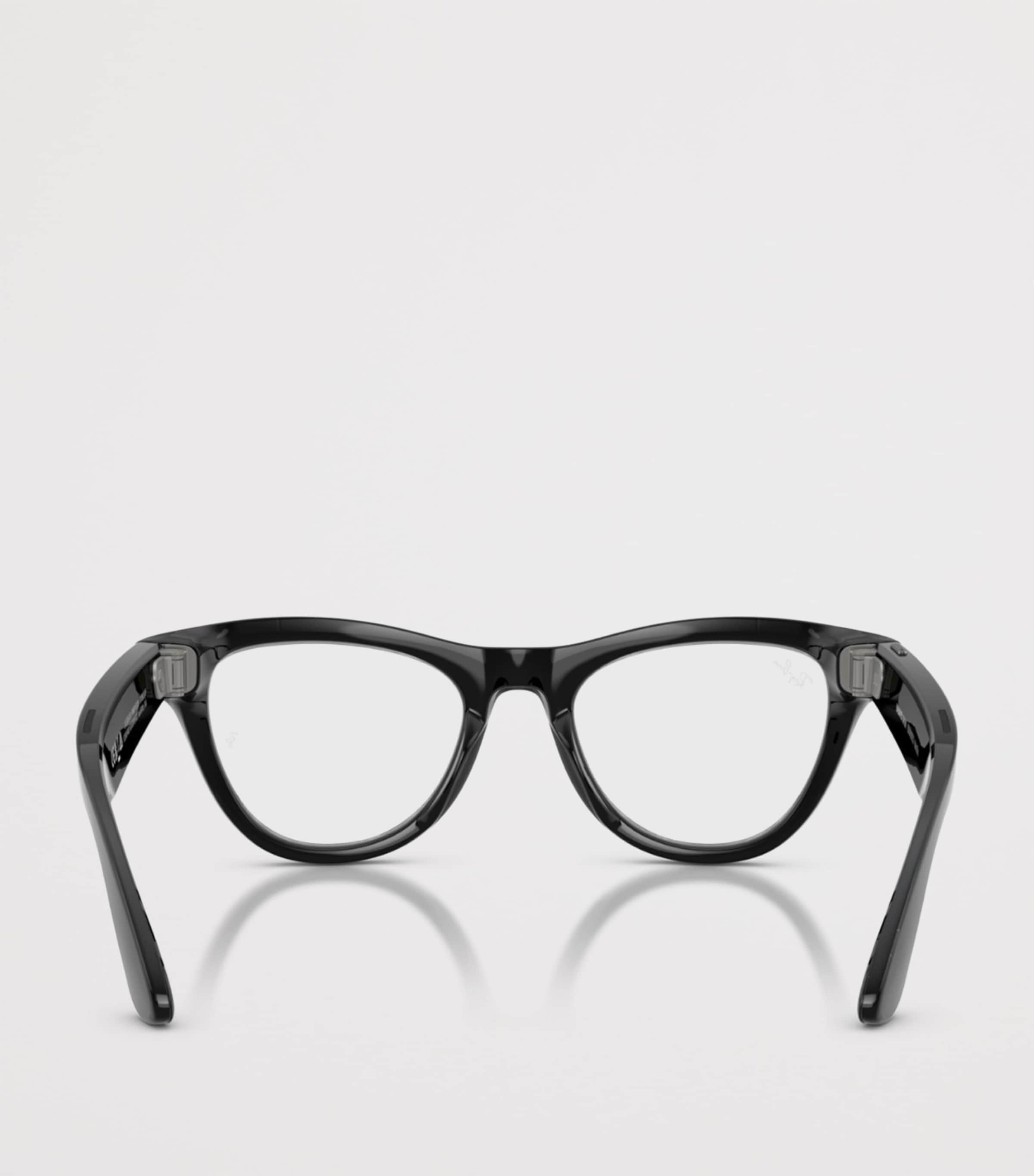 Ray-Ban x Meta Smart Skyler Sunglasses Image 3