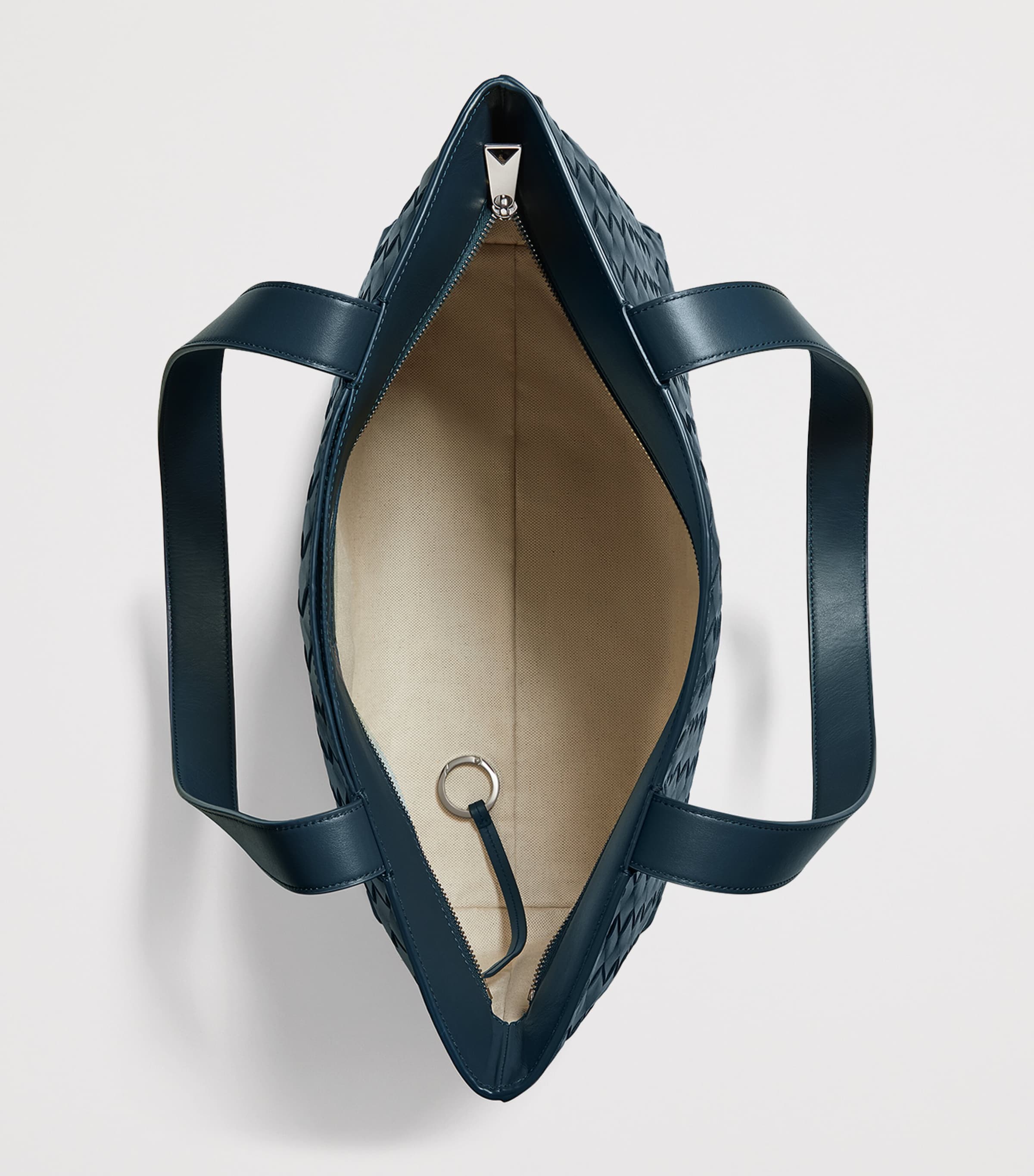 Bottega Veneta Zipped Intrecciato Tote Bag Image 2
