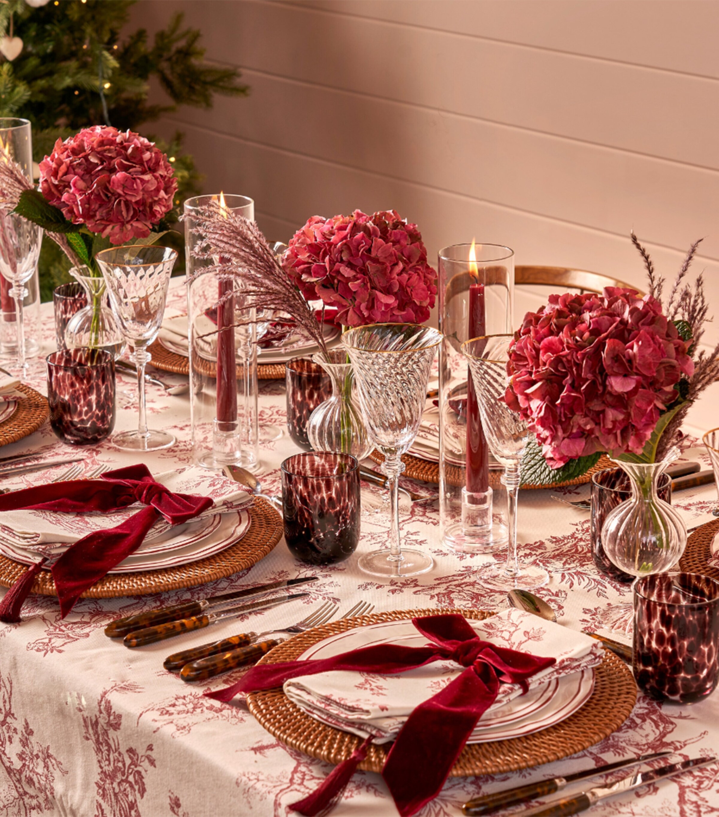 Maison Margaux Linen Toile Tablecloth (150cm x 300cm) Maroon Image 4