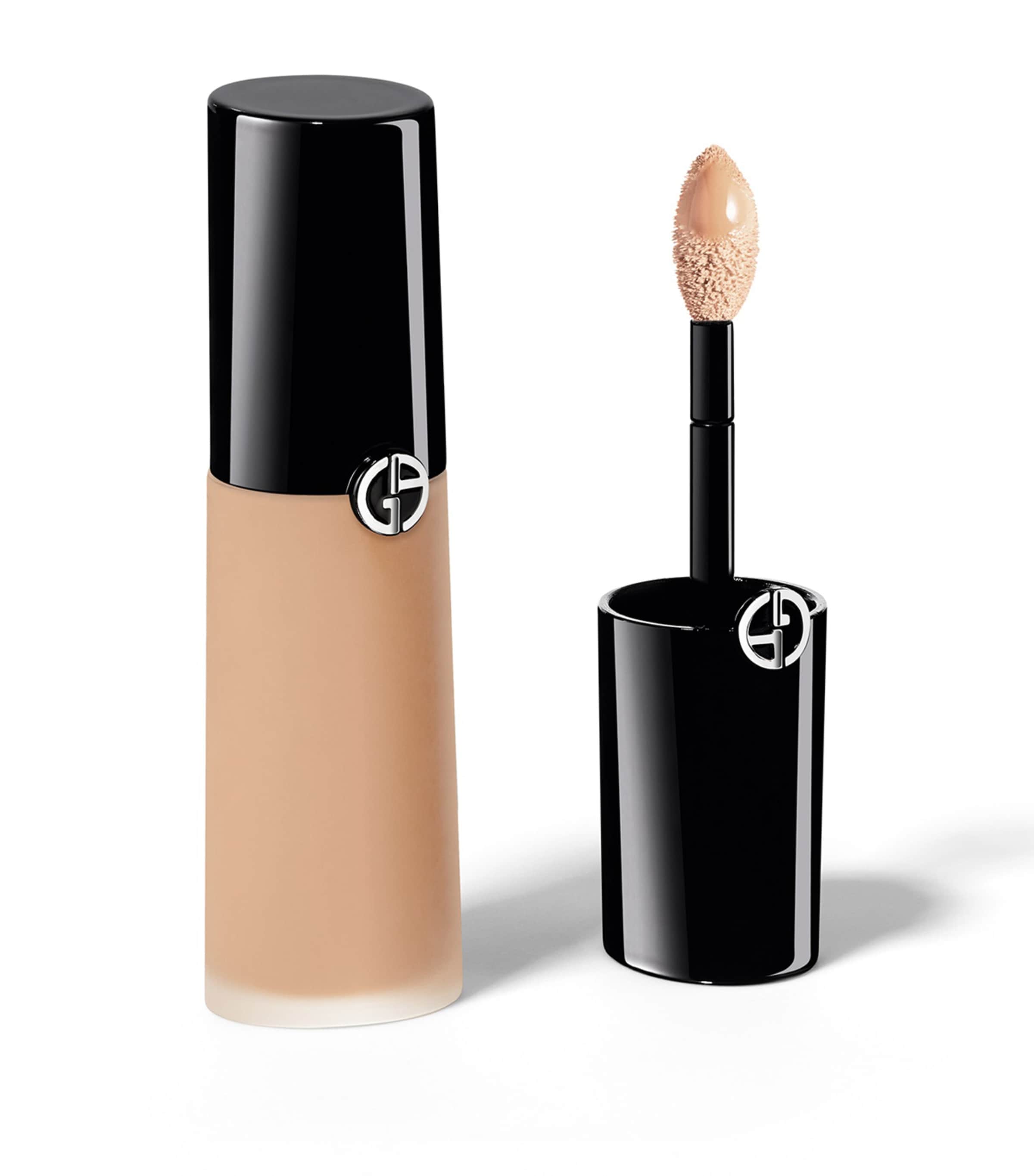 Armani Luminous Silk Concealer | Make-up | Face | Concealers | Designers | Armani Armani Luminous Silk Concealer | Make-up | Face | Concealers | Designers | Armani