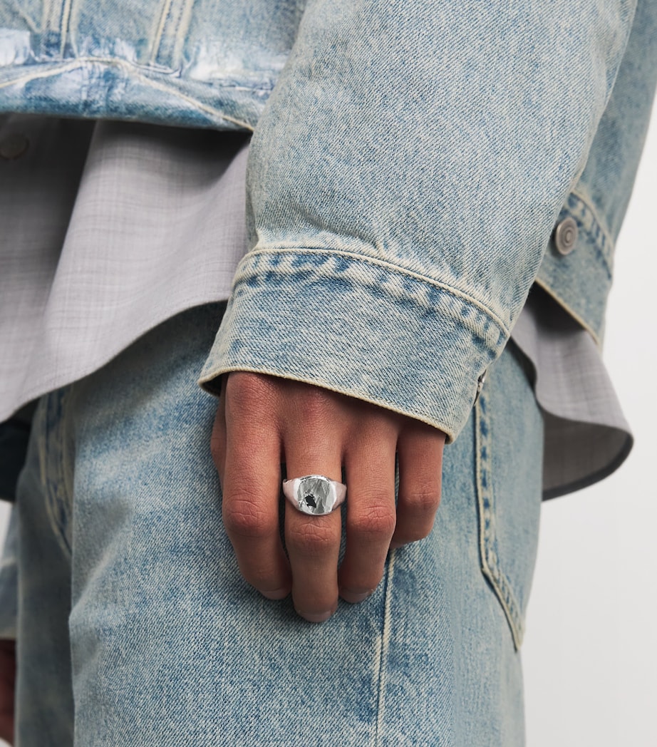 THE OUZE Sterling Silver and Sapphire Una Signet Ring Silver/blue Image 2