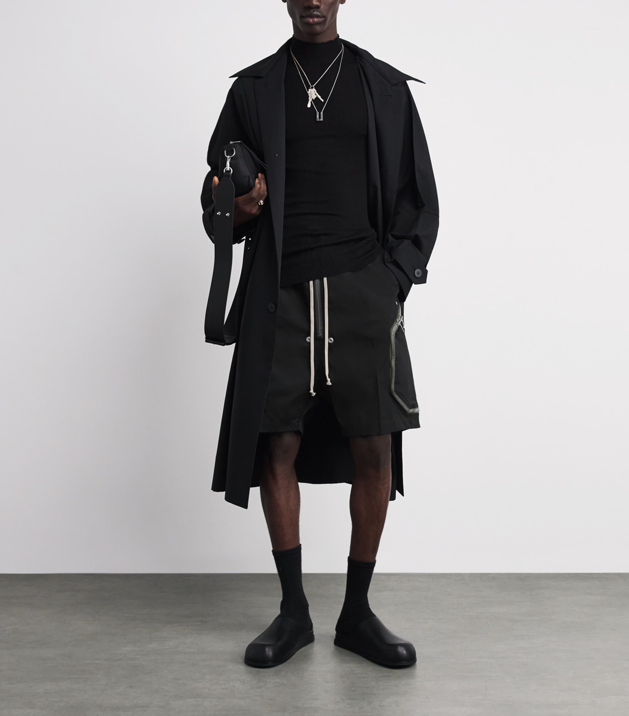 Cotton Heizer Belas Cargo Shorts BLACK/ 09 Image 2