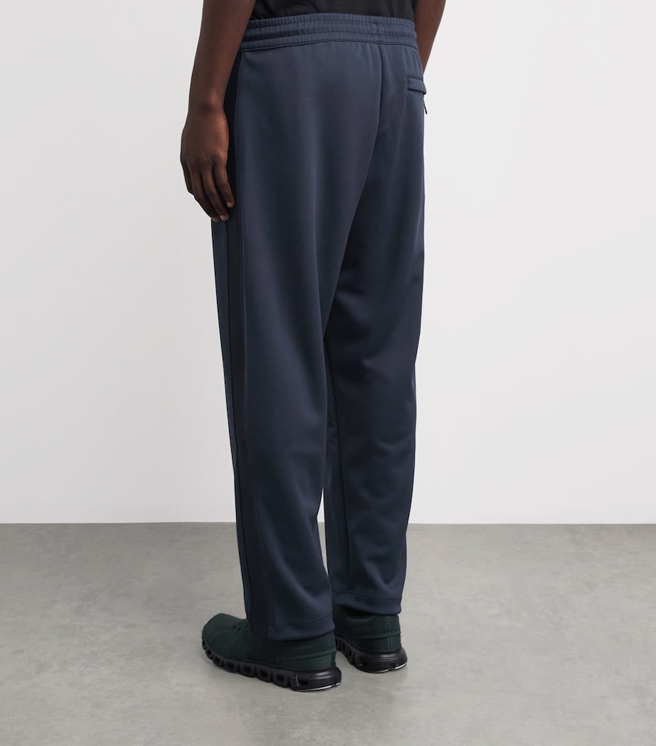 On Mens Recycled Courtside Sweatpants Midnight Image 5
