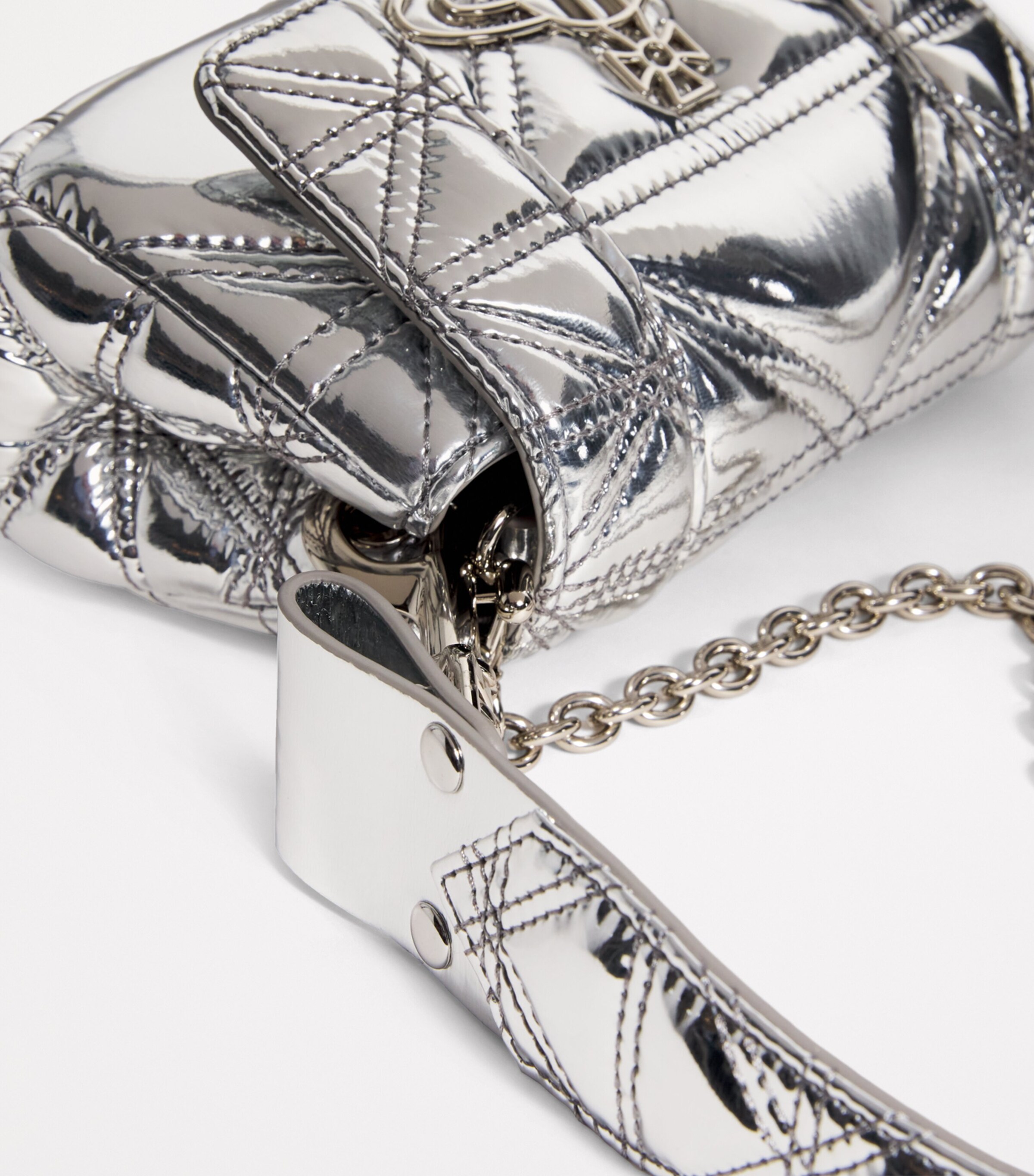 d8ef32ac6193f99943ff154bf94ae8