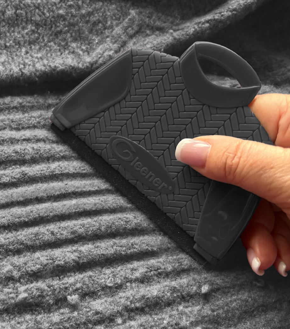 Compact Fabric Shaver BLACK Image 2