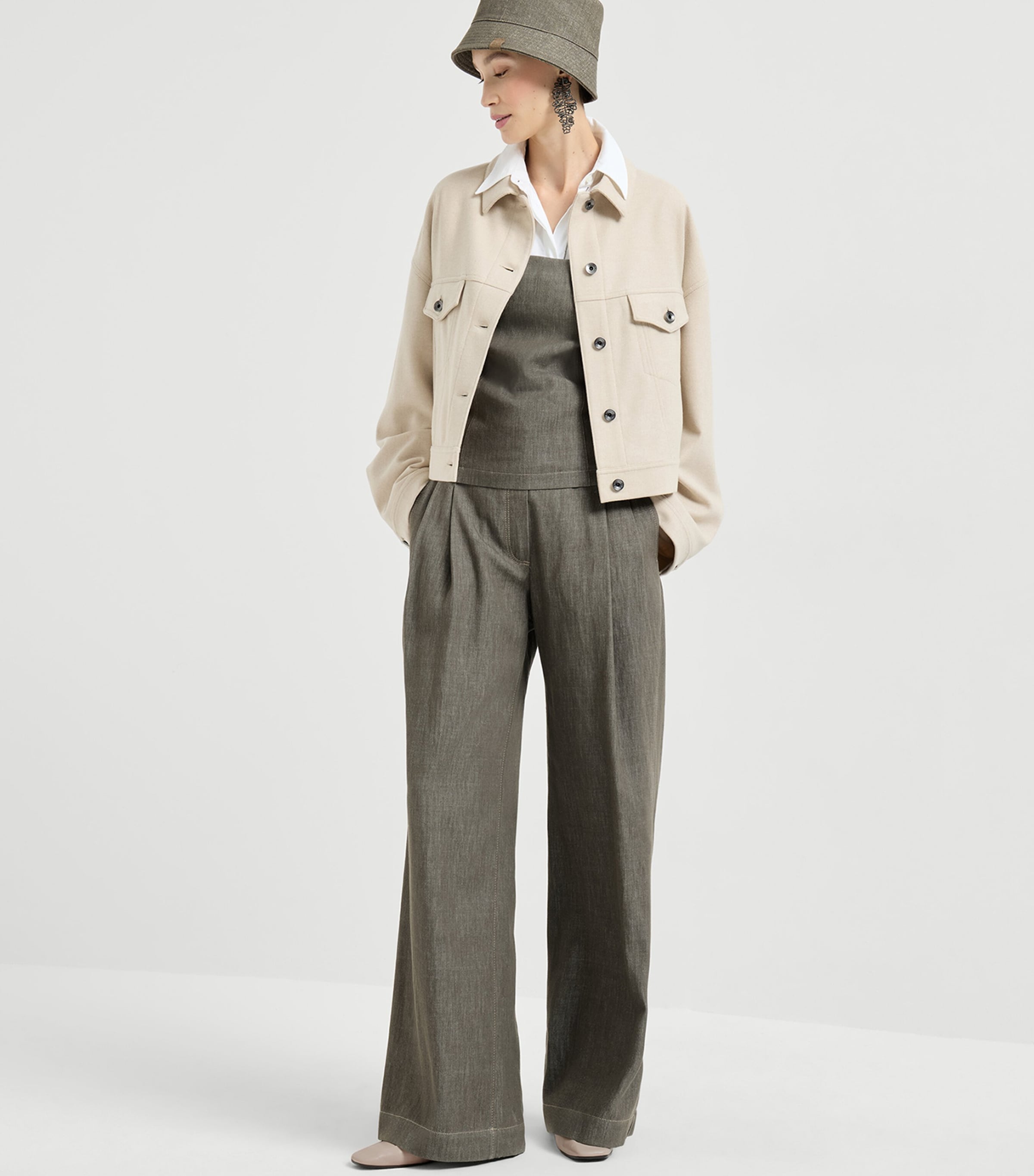 Pleated Wide-Leg Jeans C004 Image 2