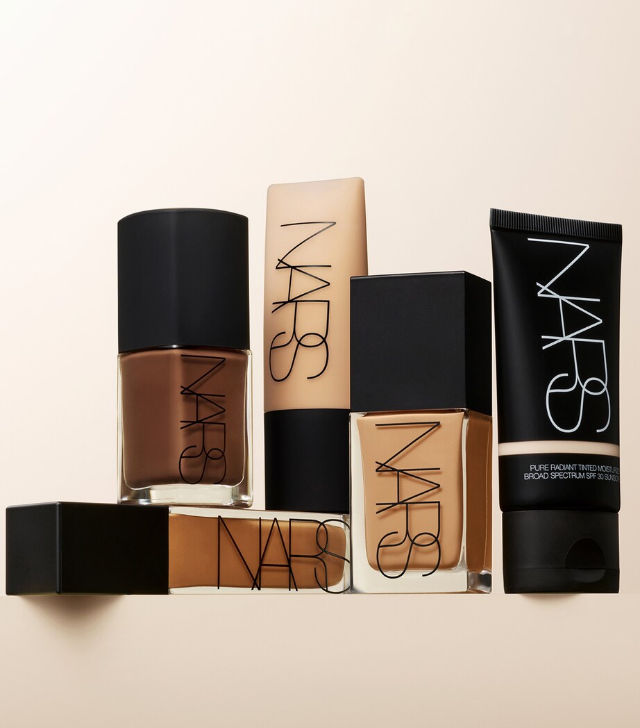 Soft Matte Complete Foundation VALENCIA Image 5