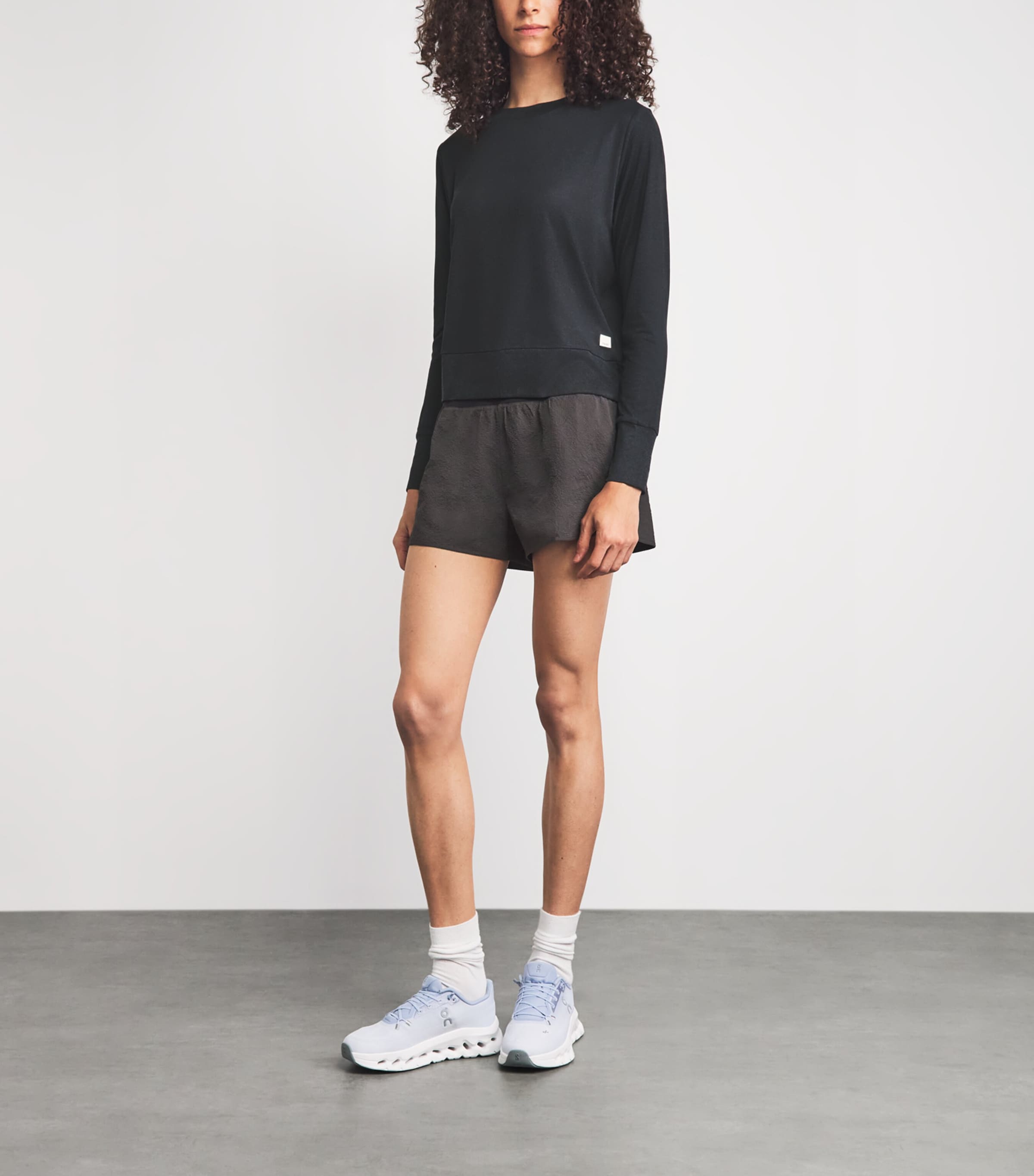 VUORI Womens Technical Daydream Long-Sleeve T-Shirt Black Image 2