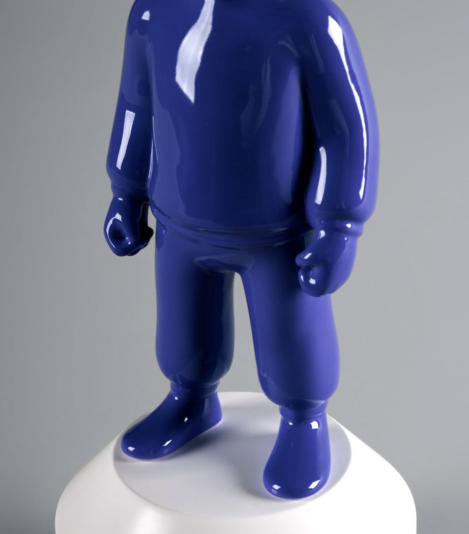 Lladró The Guest Sculpture White & Blue Image 3