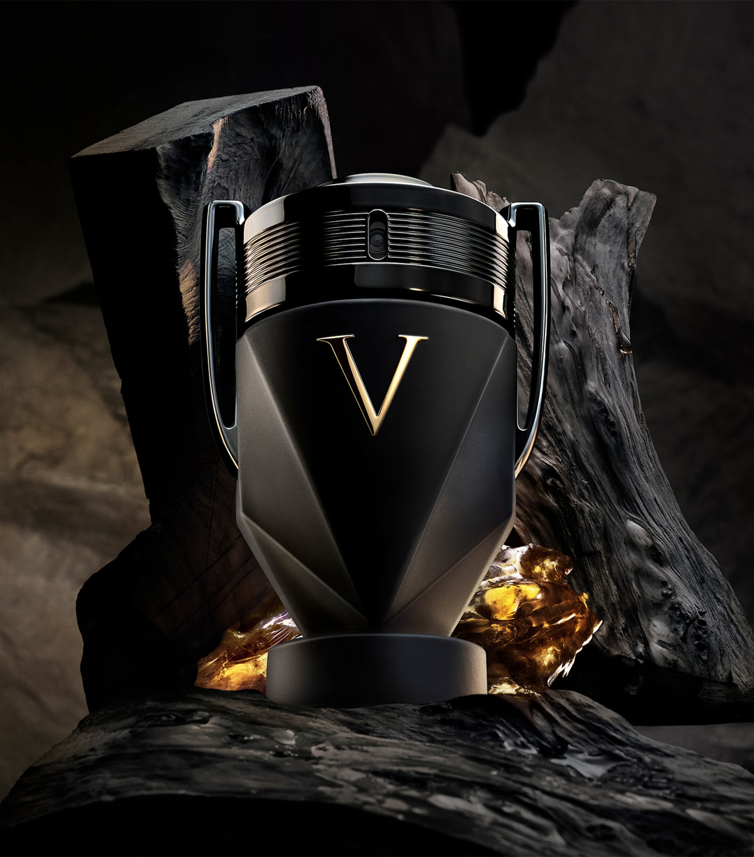Invictus Victory Absolu Parfum Intense (200ml) NO COLOUR Image 3