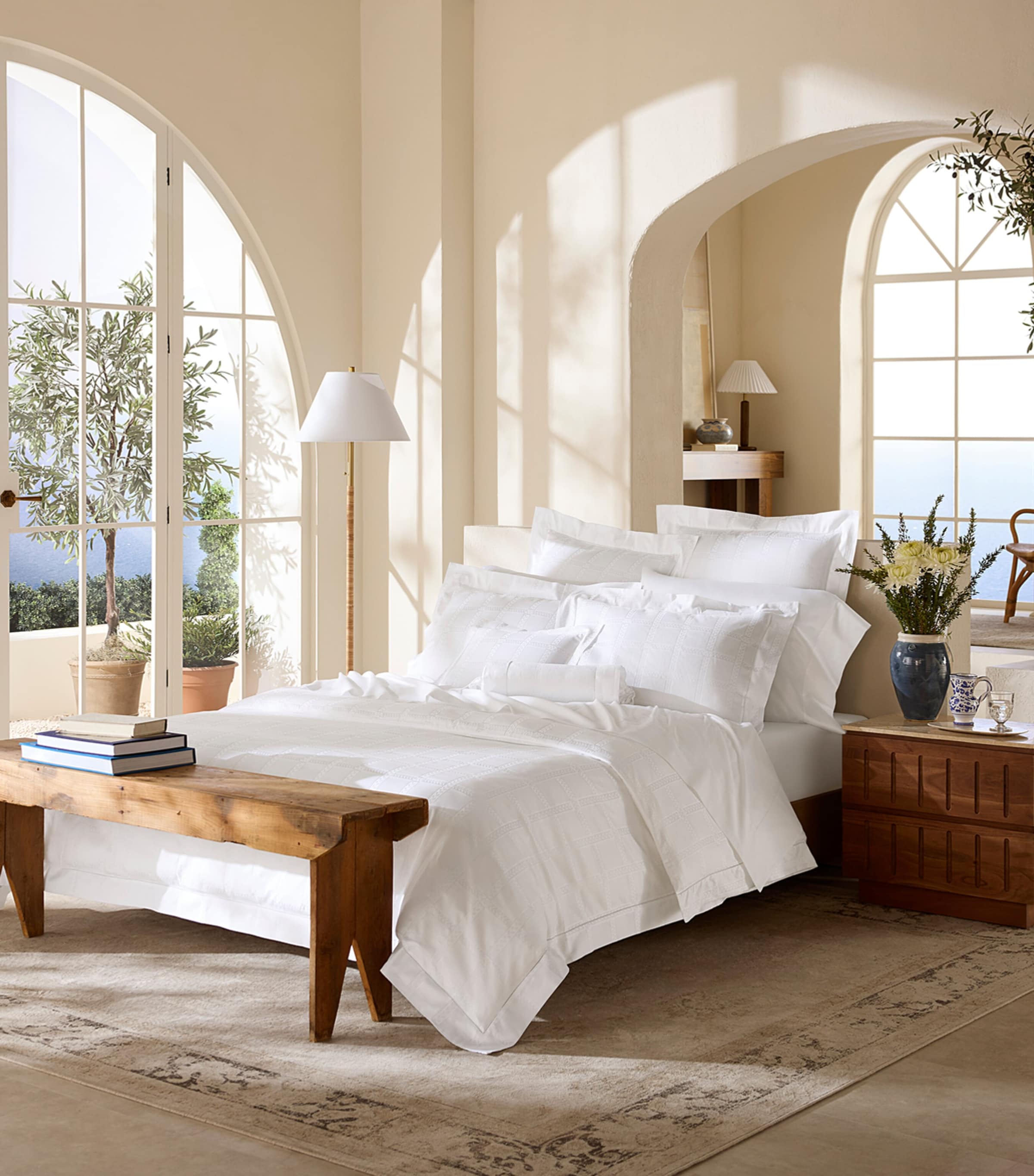 Pratesi Impero King Fitted Sheet (150cm x 200cm) White Image 1