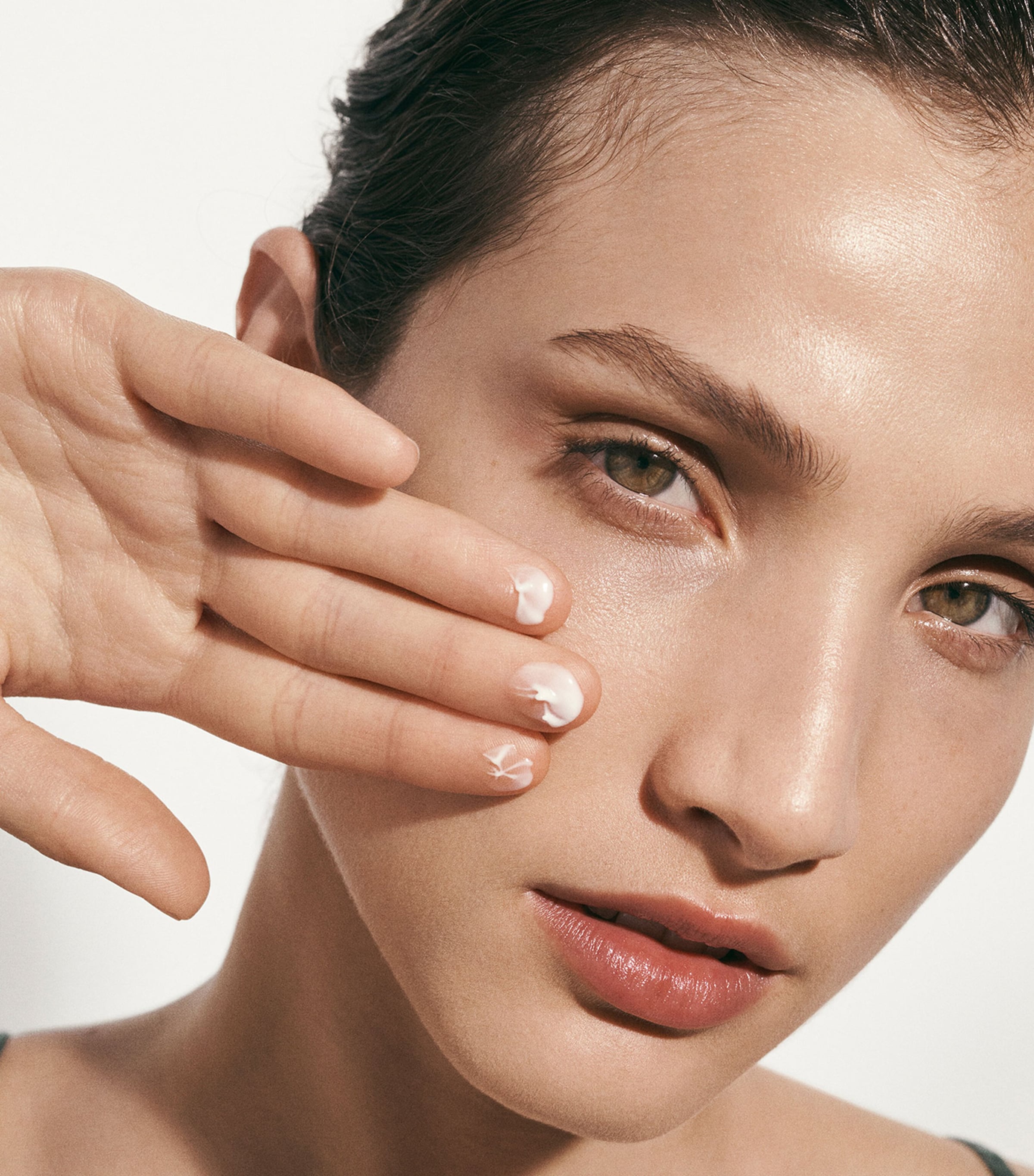 The Soft Glow Essentials Set (Worth £305) NO COLOUR Image 3