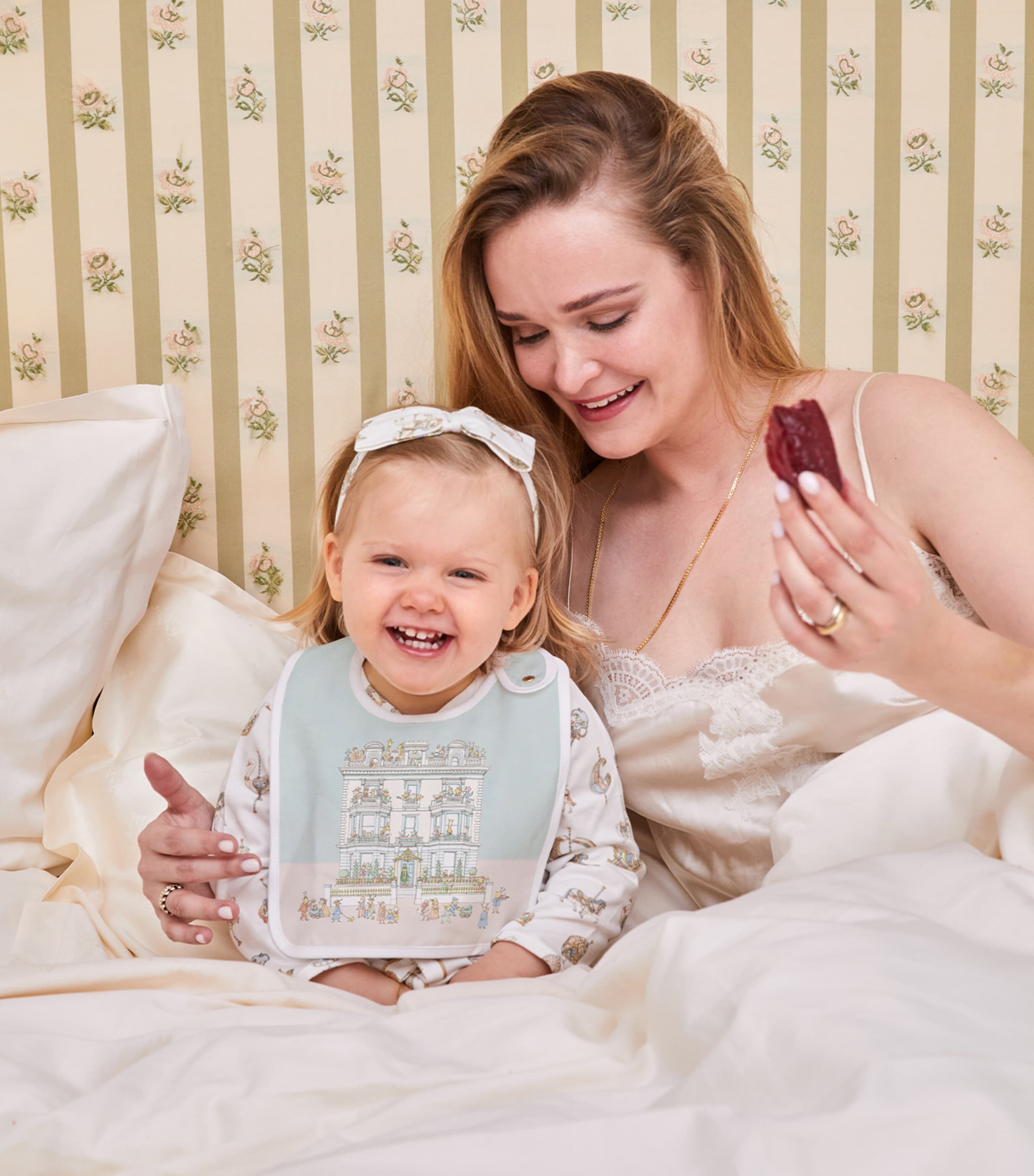 Cotton Townhouse Blanket, Bib and Bag Gift Set MULTI Image 7