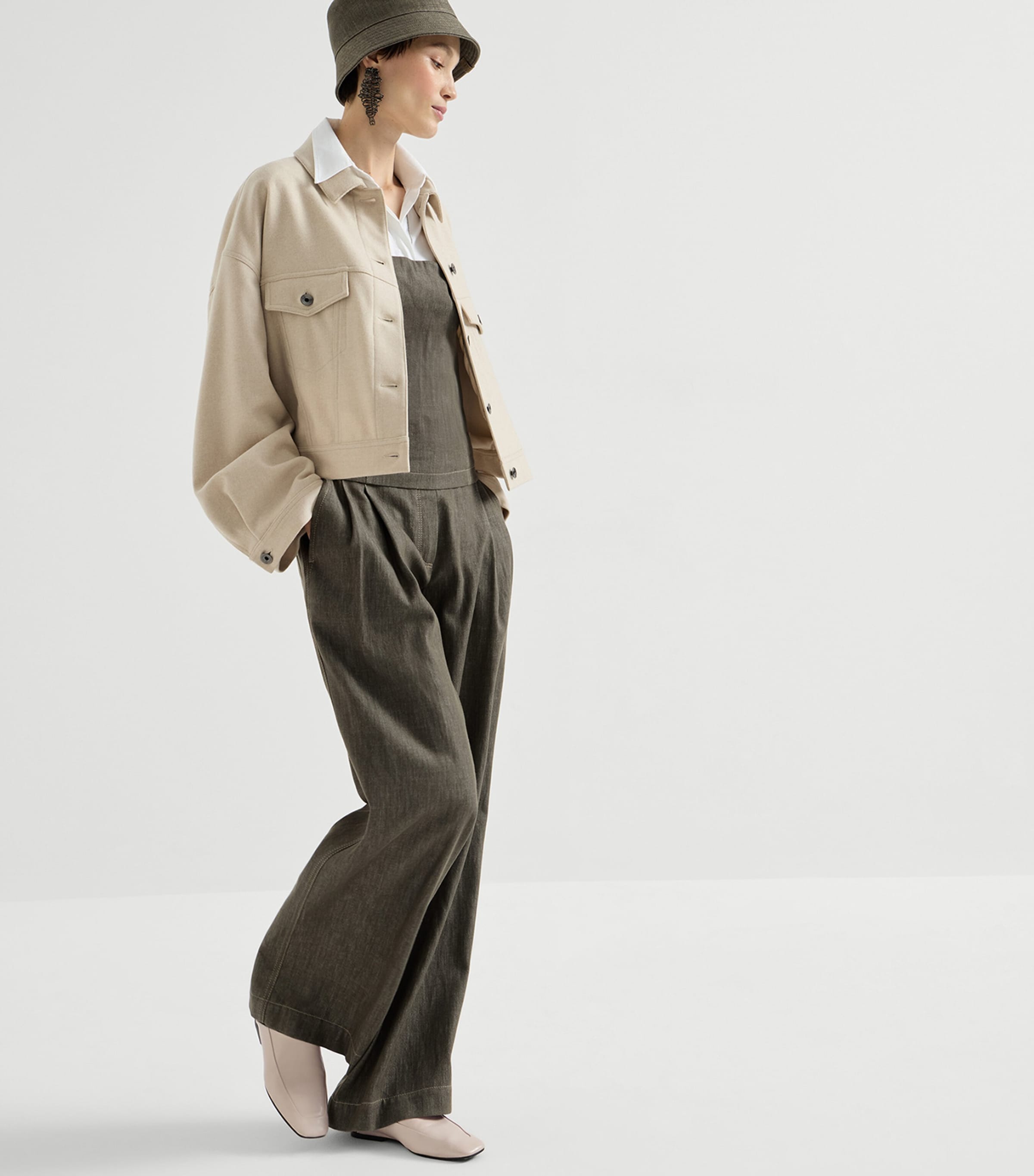 Pleated Wide-Leg Jeans C004 Image 4