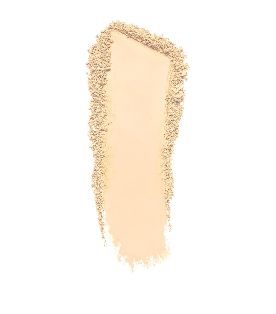Double Wear Stay-in-Place Matte Powder Foundation 1W0 Image 2