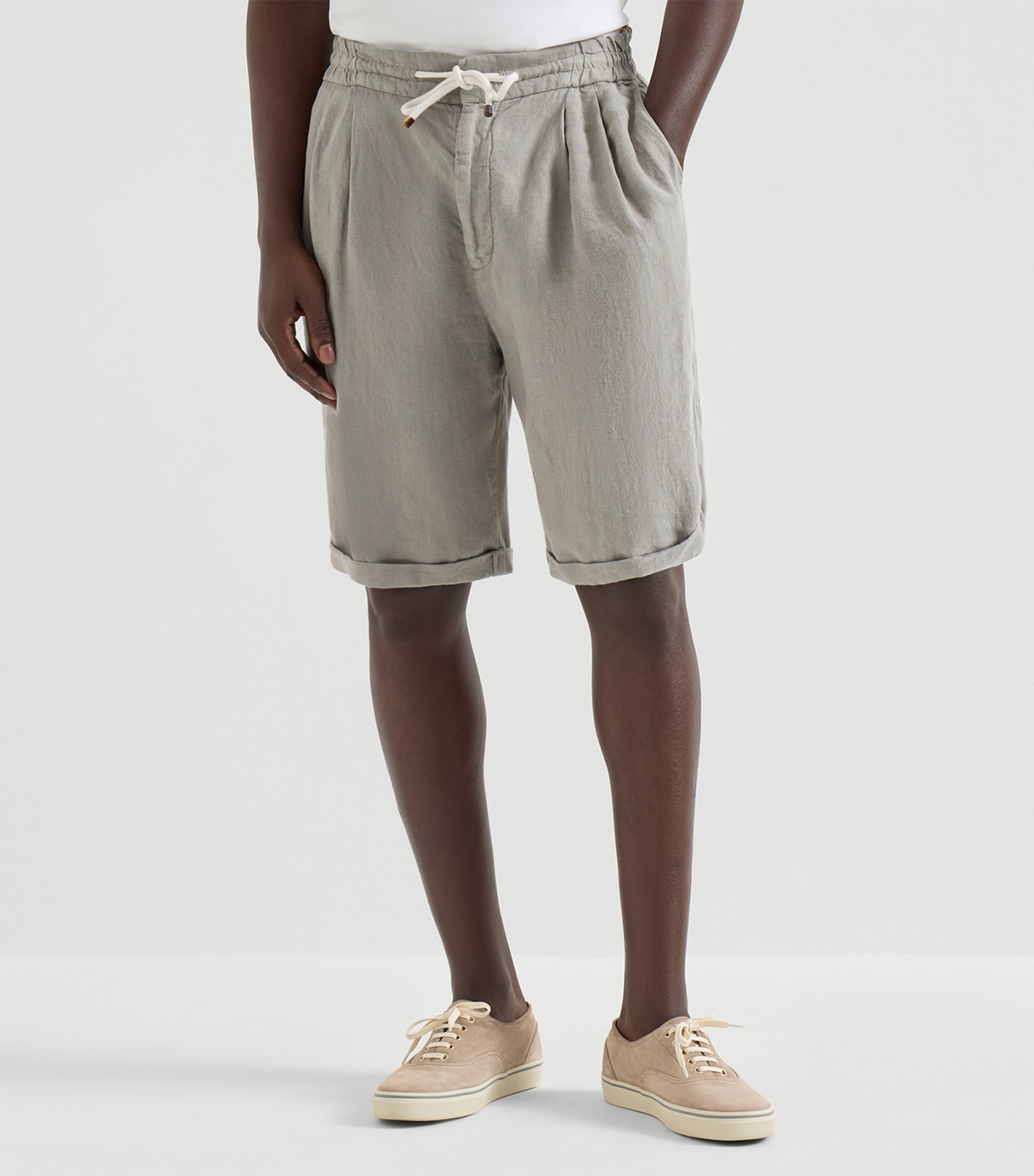 Brunello Cucinelli Mens Linen Drawstring Bermuda Shorts Image 2