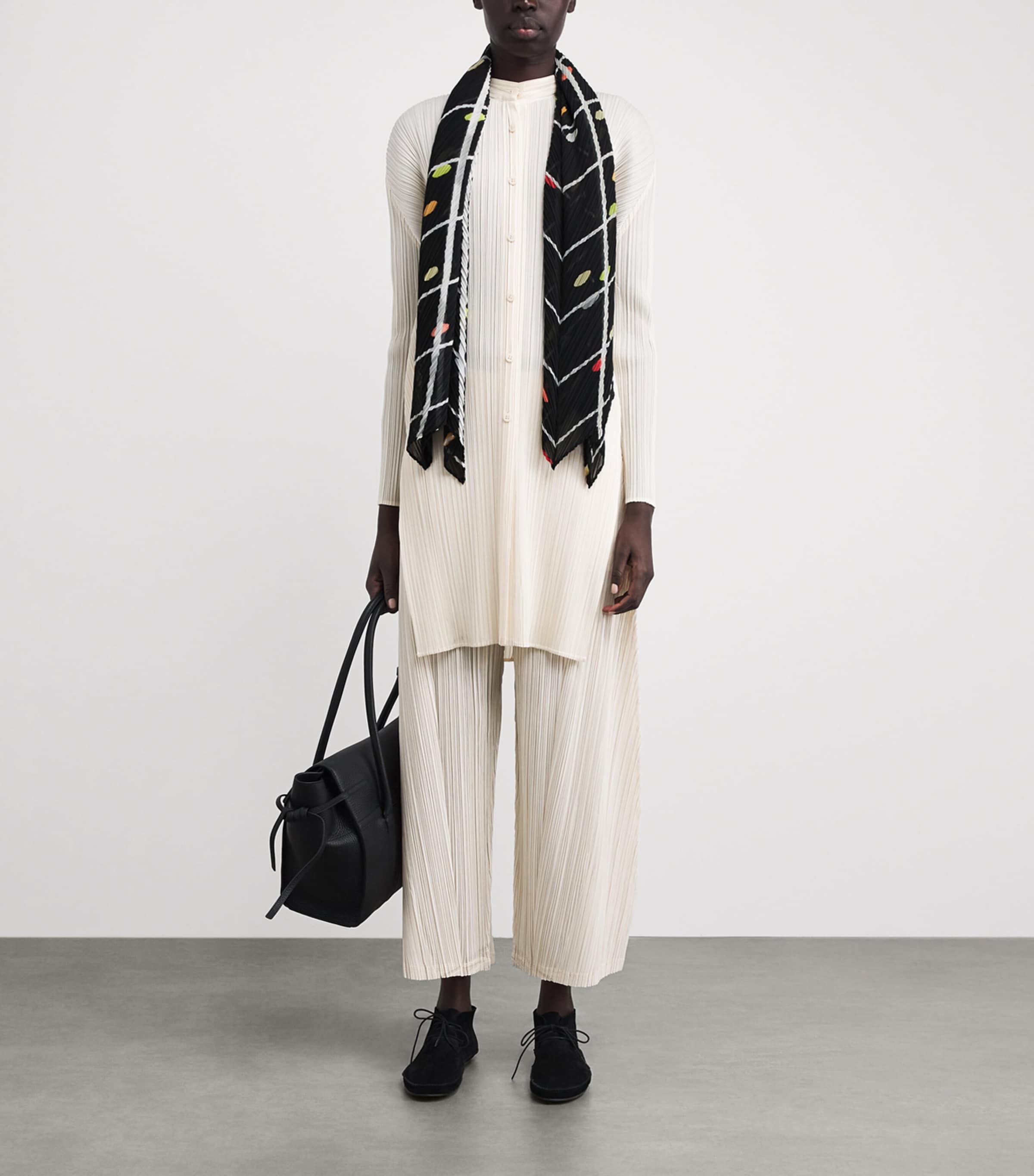 Pleats Please Issey Miyake Crossing Dots Scarf Black Image 3