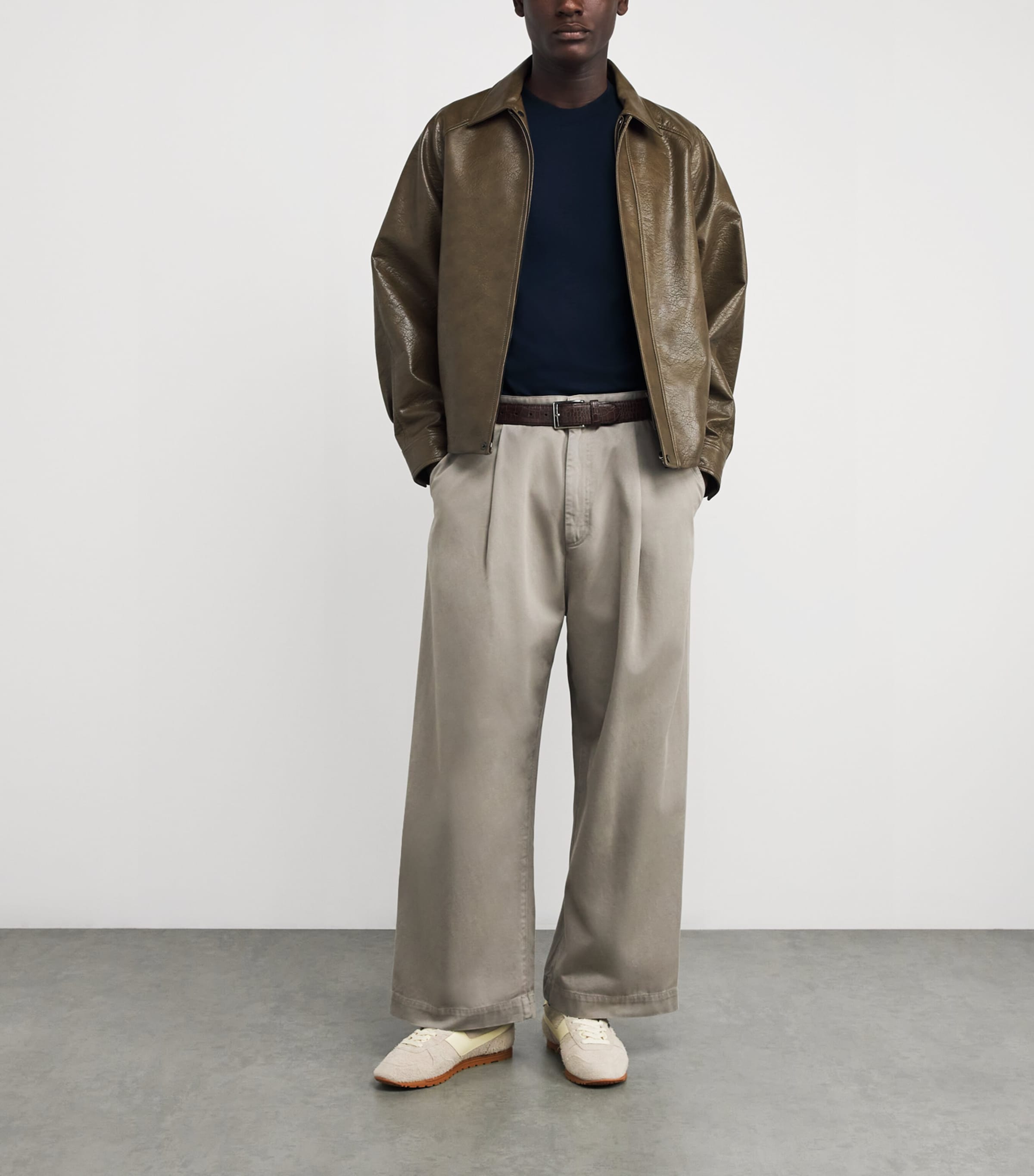 Cotton Logo-Patch T-Shirt NAVY BLUE Image 2