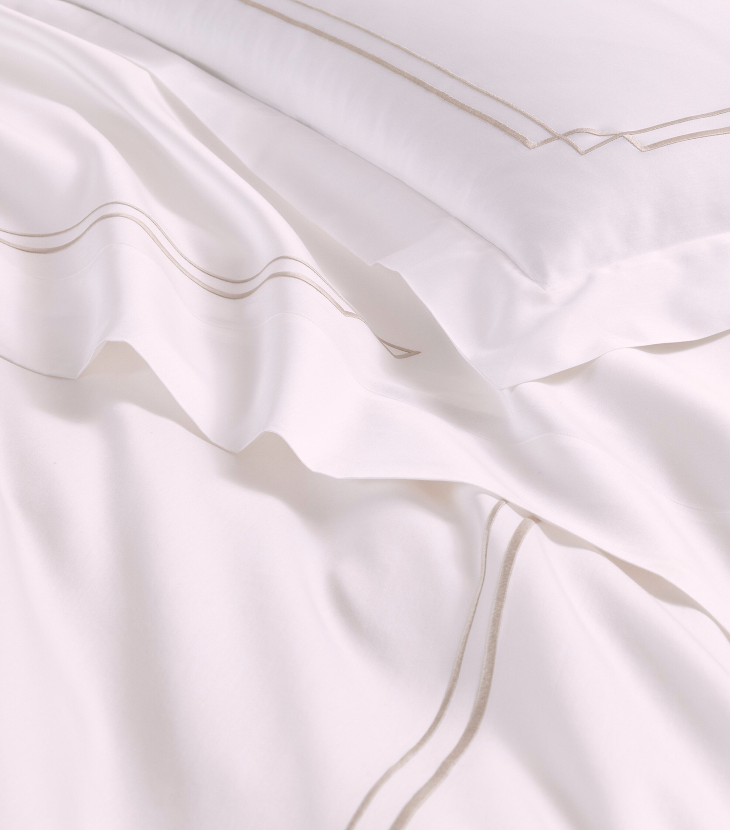 Frette Layering Embroidery Euro Pillow Sham (65cm x 65cm) Milk/savage B Image 2