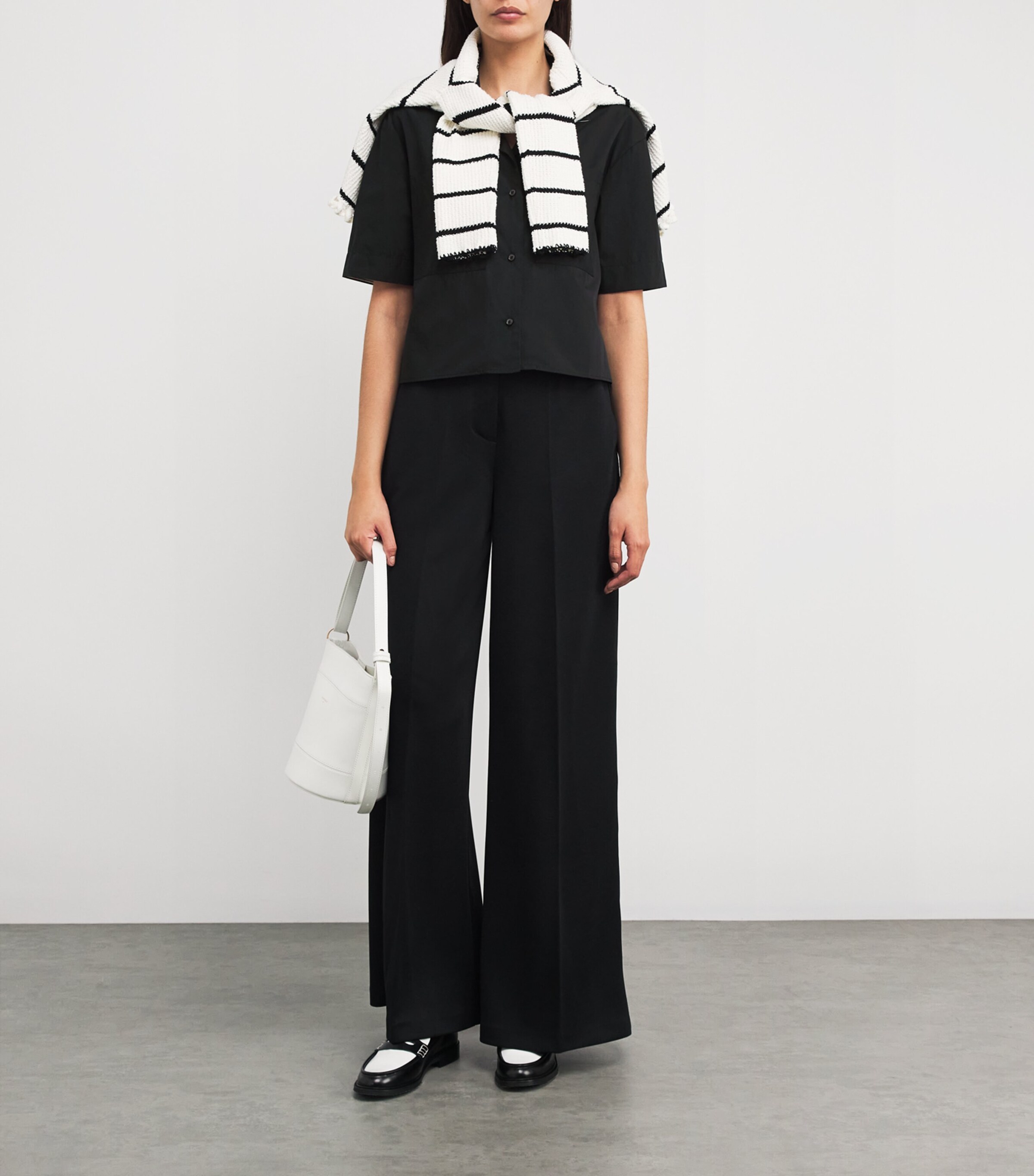 Cotton Poplin Cropped Shirt BLACK Image 2