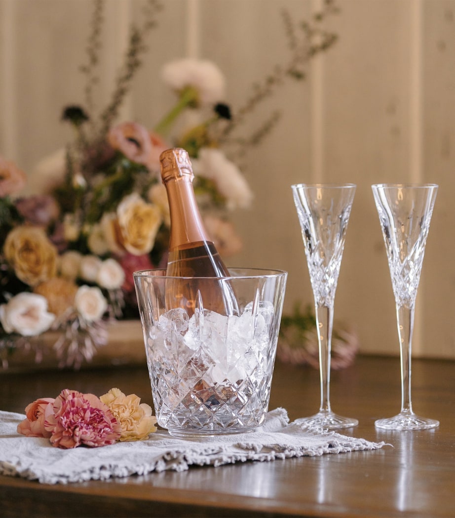 Set of 2 Celebrations Toasting Flutes (185ml) CLEAR Image 2