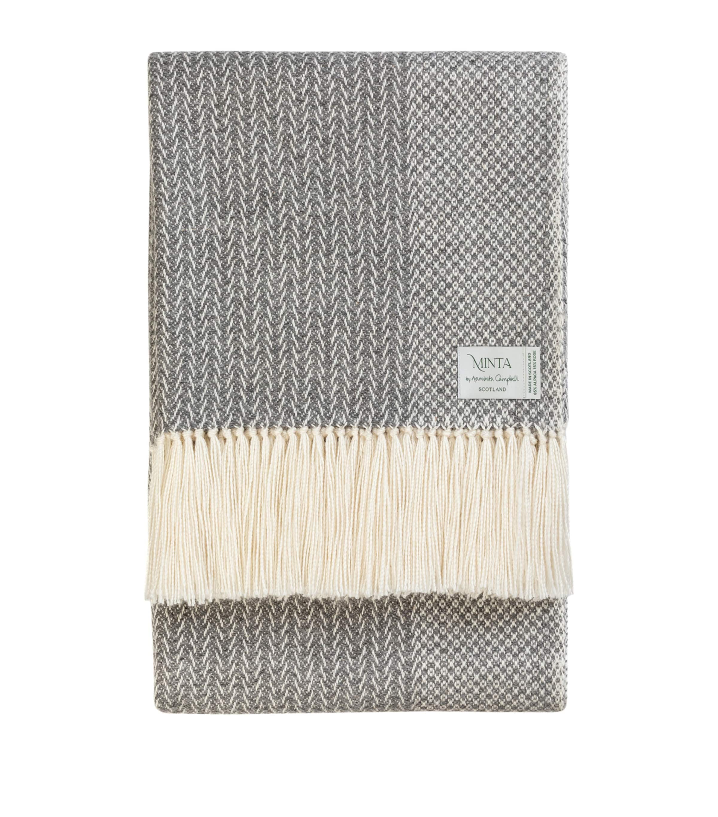 Alpaca-Blend Woodland Inkcap Throw (150cm x 230cm) GREY Image 1