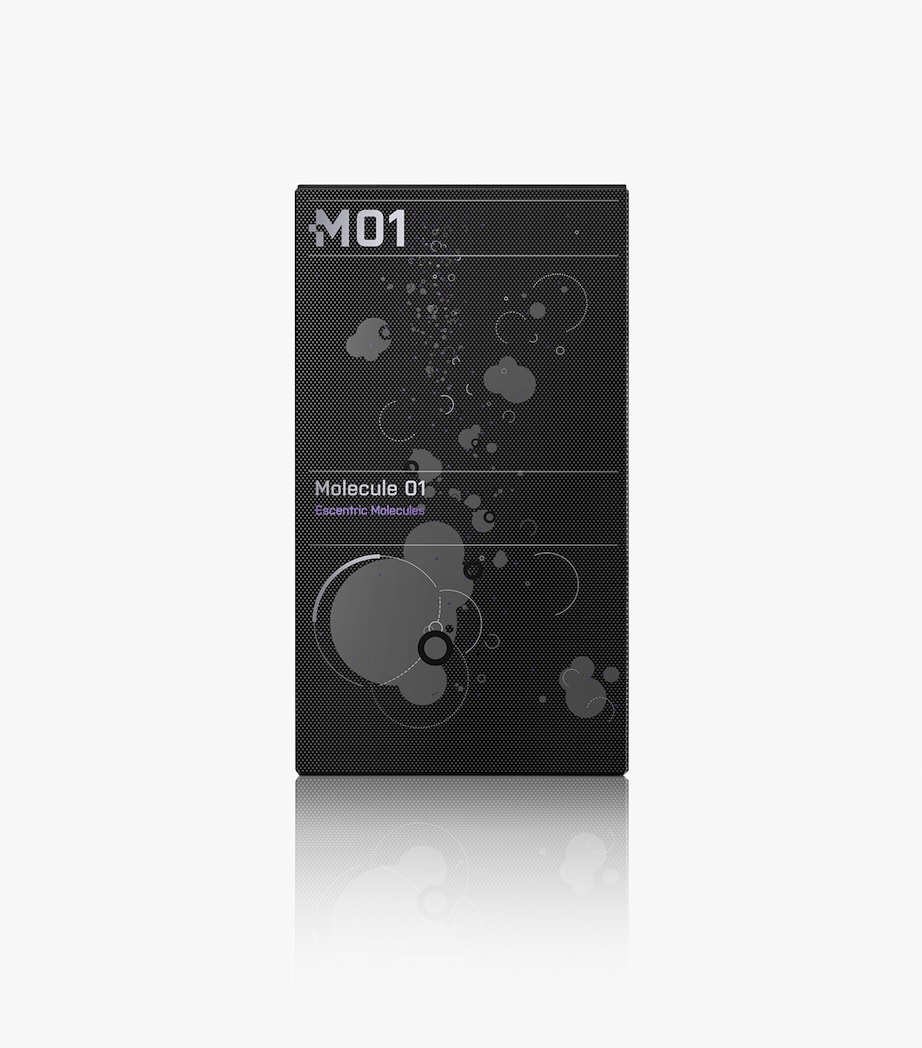 Escentric Molecules Molecule 01 Eau de Toilette (200ml) Image 3