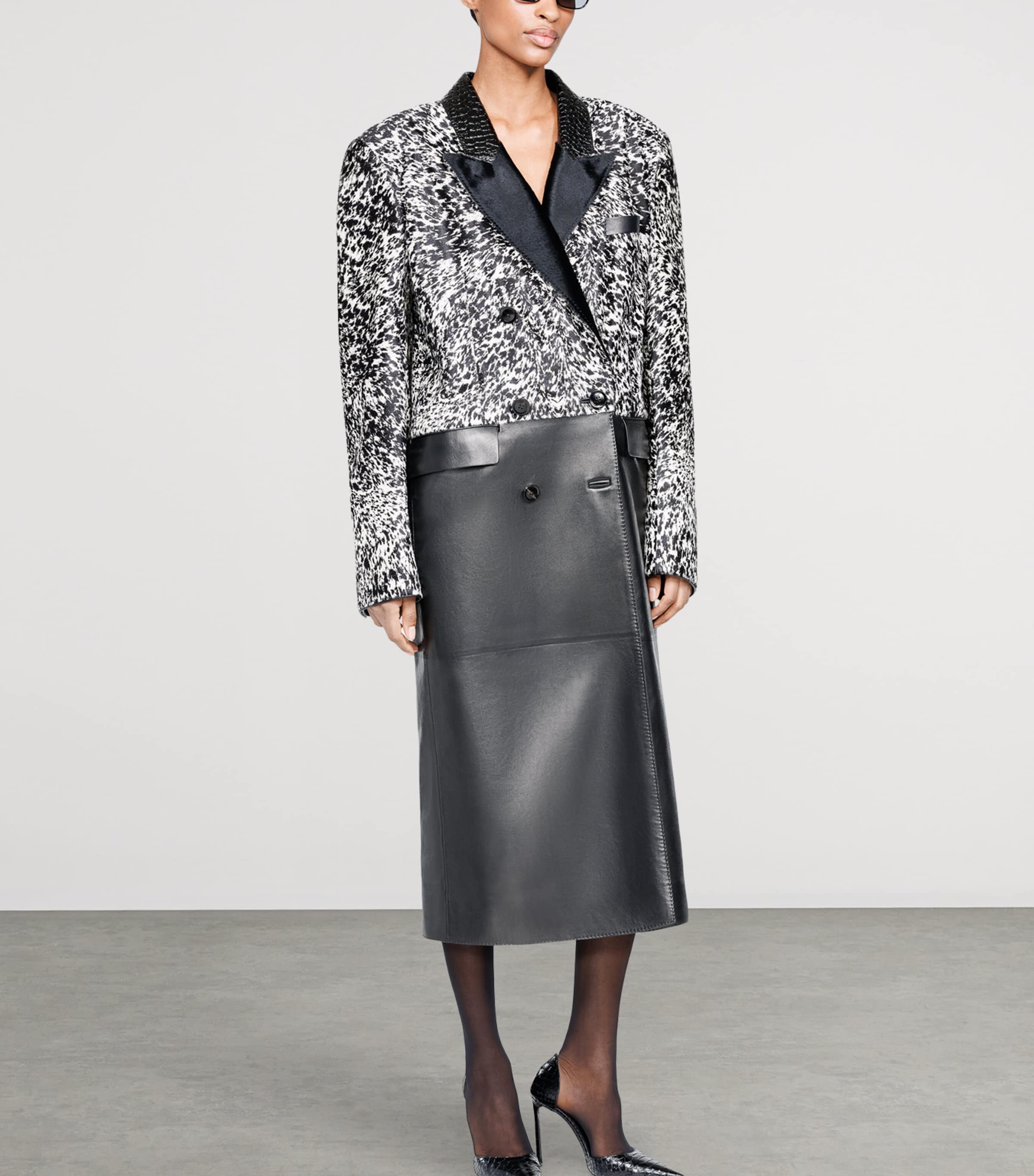 TOM FORD Womens Lambskin-Calf Hair Coat Bkw Image 3