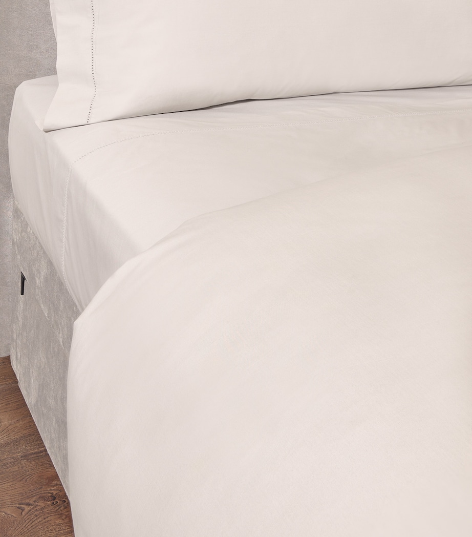 Harrods of London Cadogan Emperor Fitted Sheet (215cm x 215cm) Light Grey Image 5