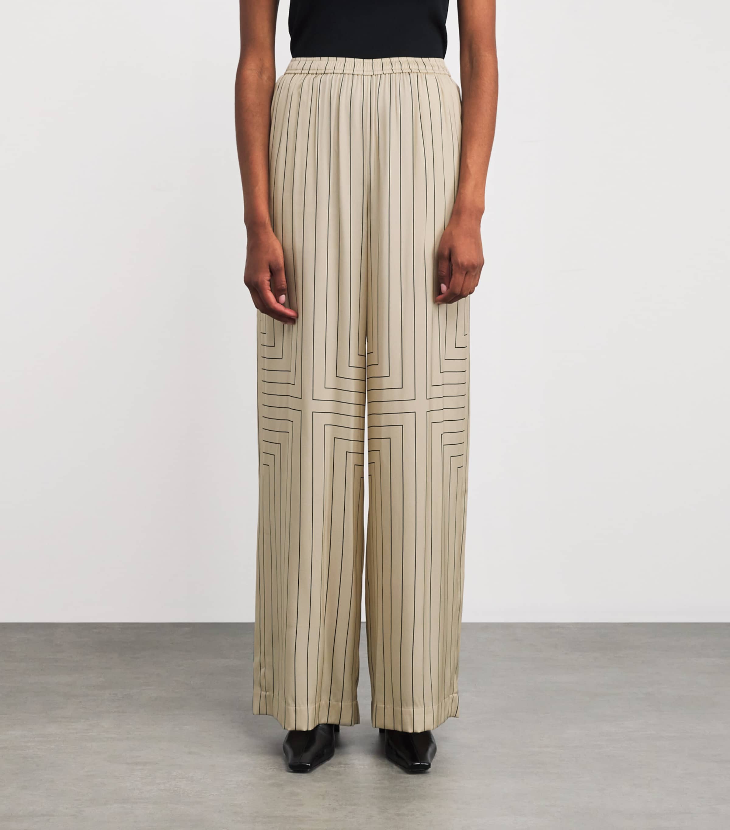 Geometric Print Hulin Trousers AFFOGATO/BLACK Image 3