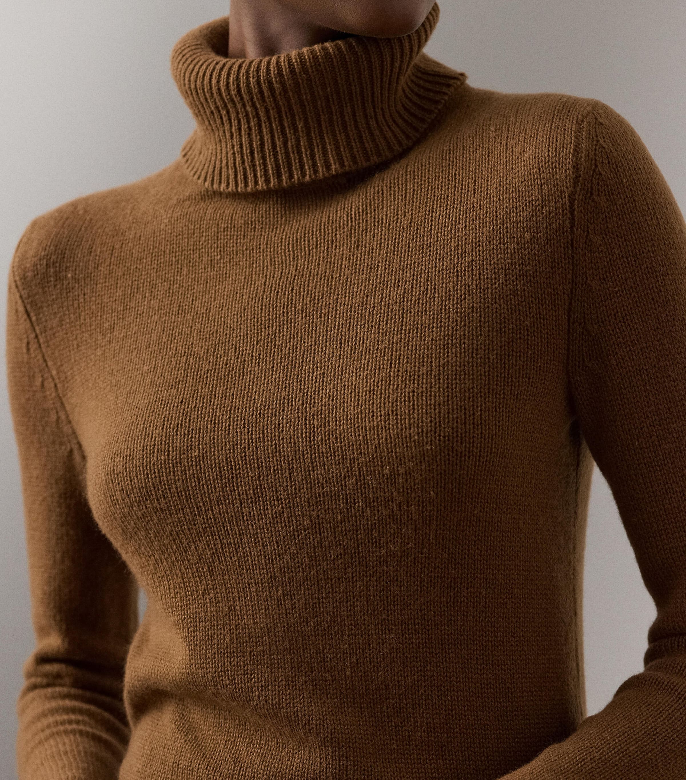 Cashmere Rollneck Sweater COGNAC Image 4
