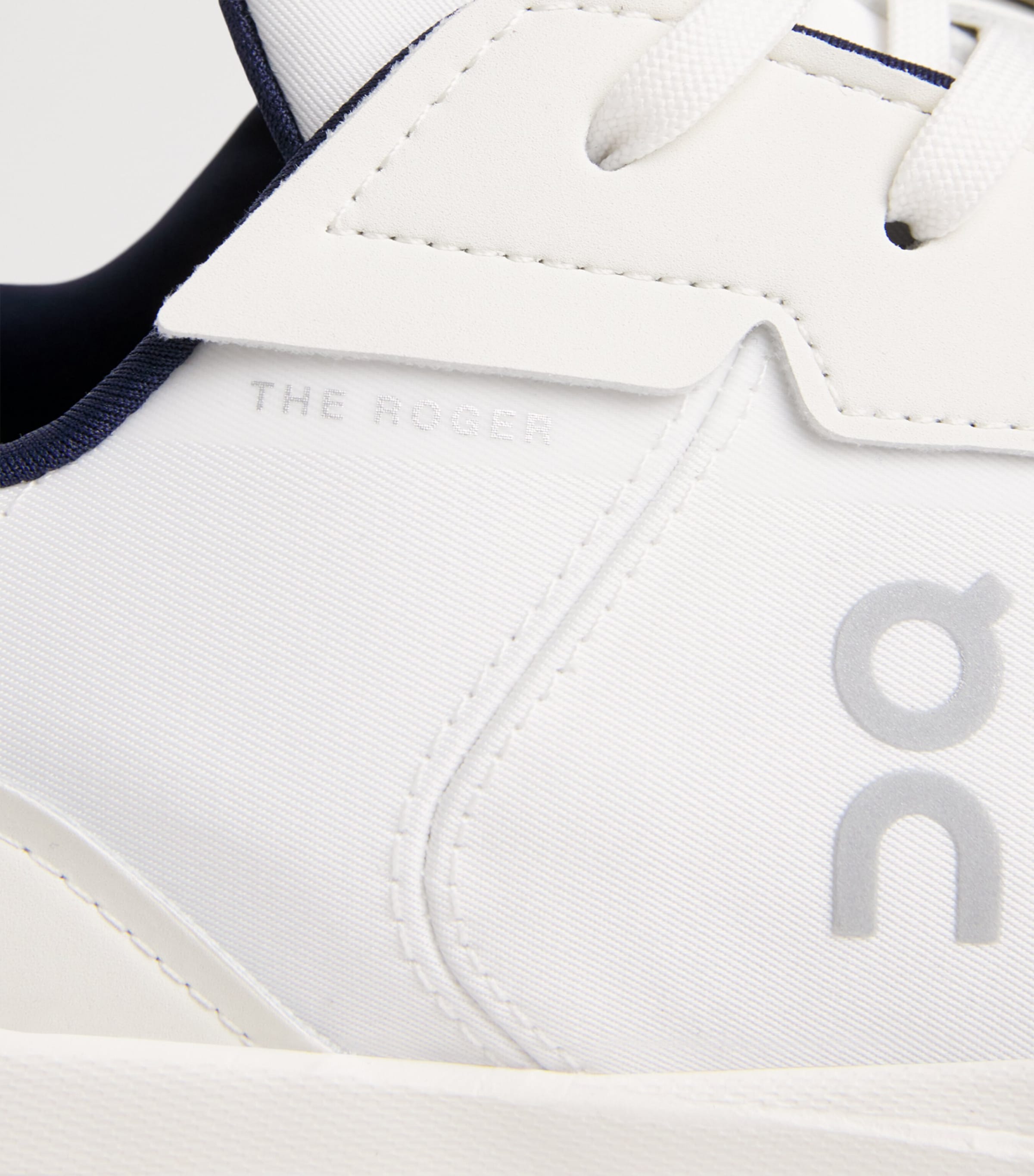 On Mens The Roger Wildcard Sneakers White | Midnight Image 7