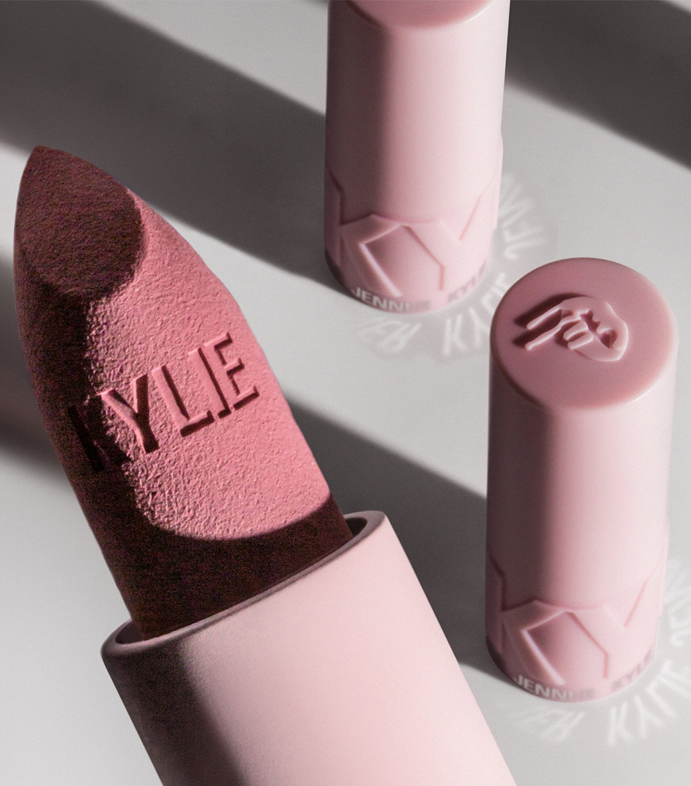 Kylie Cosmetics Matte Liquid Lipstick Work Mode Image 6
