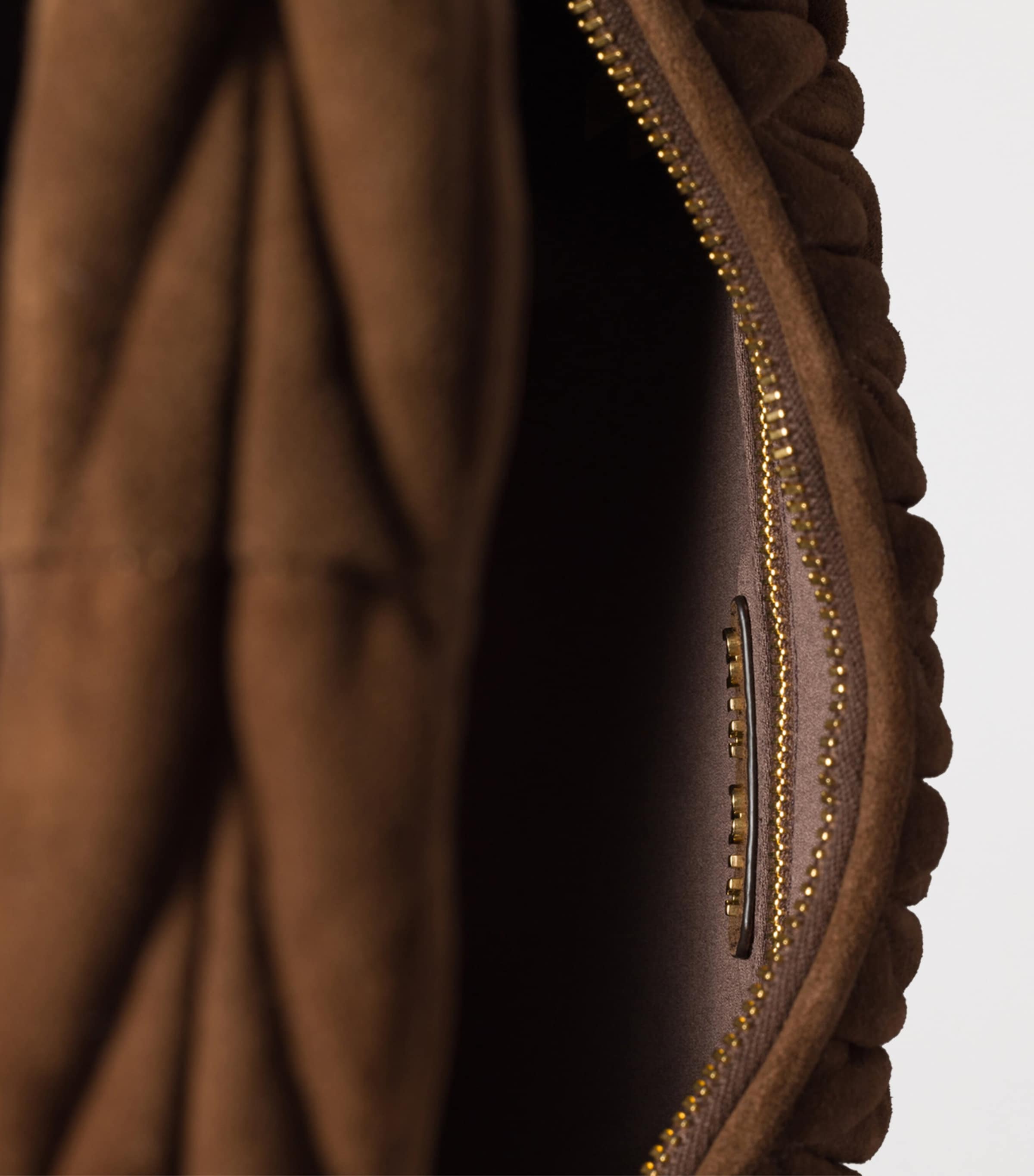 Matelassé Suede Wander Shoulder Bag F0324 Image 4