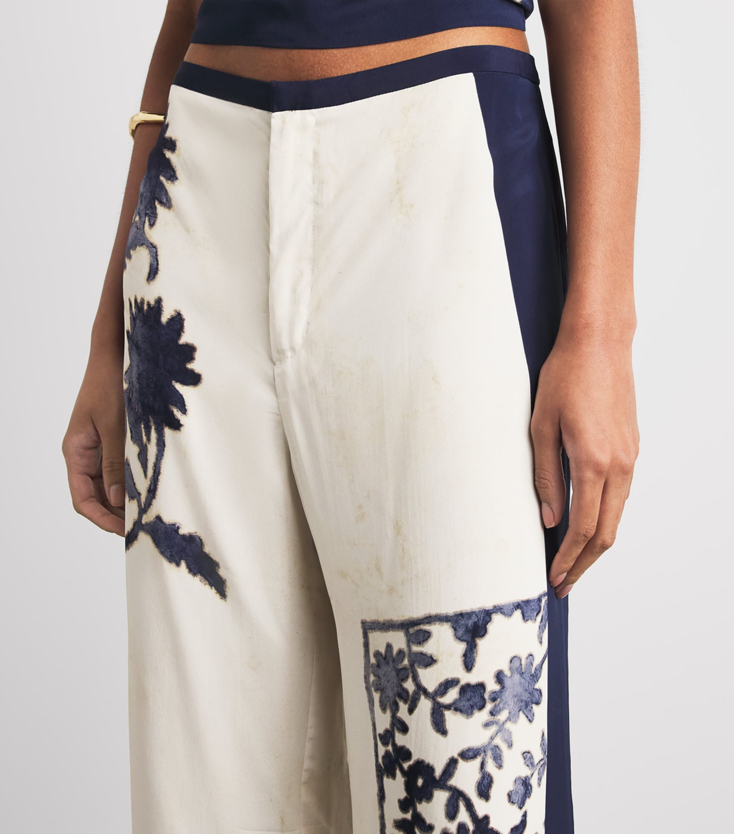 SIR. Womens Philippa Printed Wide-Leg Trousers Eira Midnight Image 3