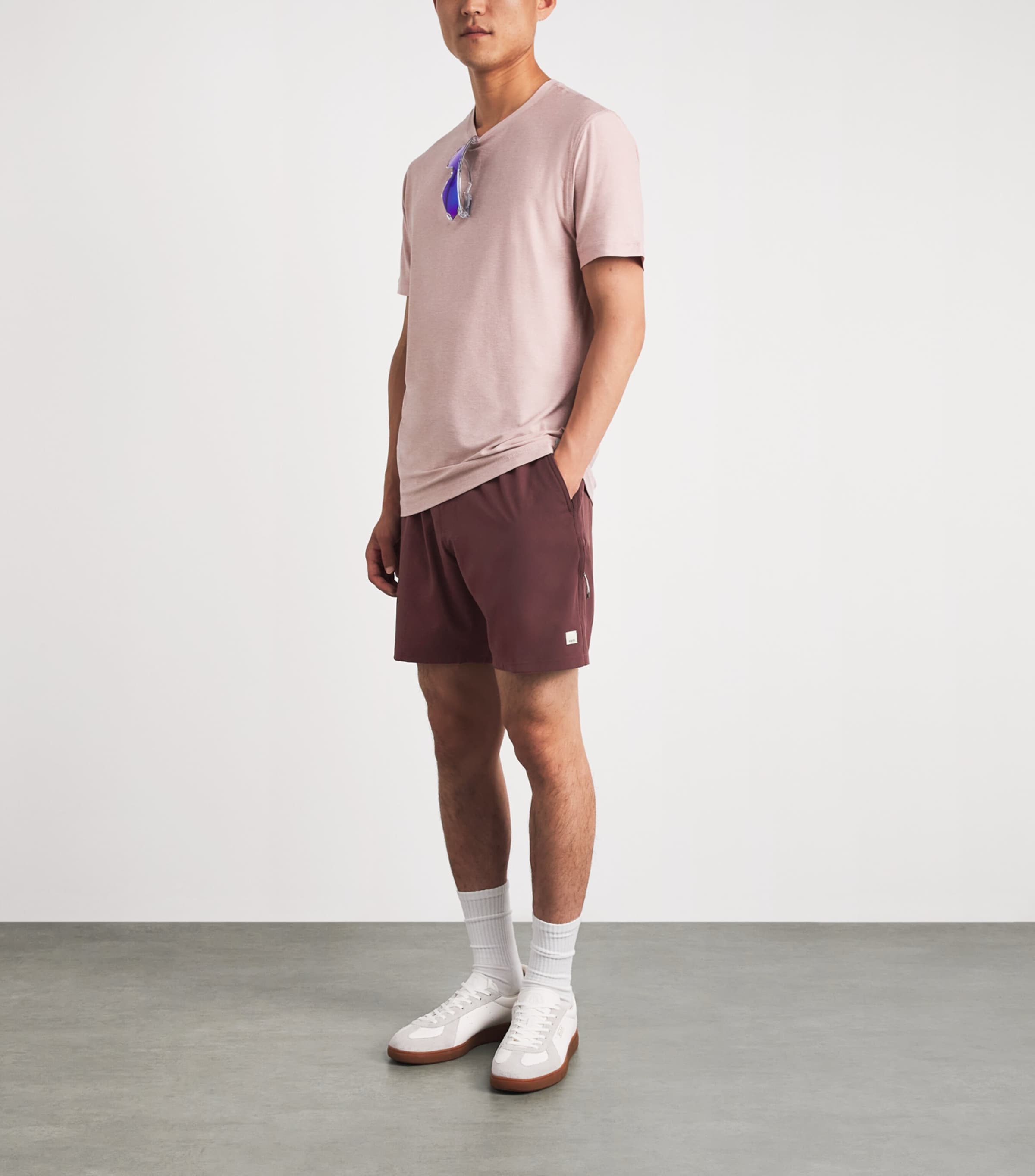 VUORI Mens 7’’ Unlined Banks Session Shorts Byx Boysenberry Image 2