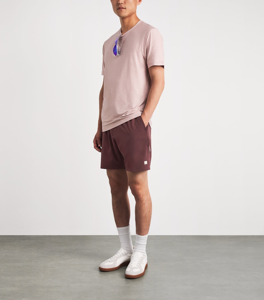VUORI Mens 7’’ Unlined Banks Session Shorts Byx Boysenberry Image 2