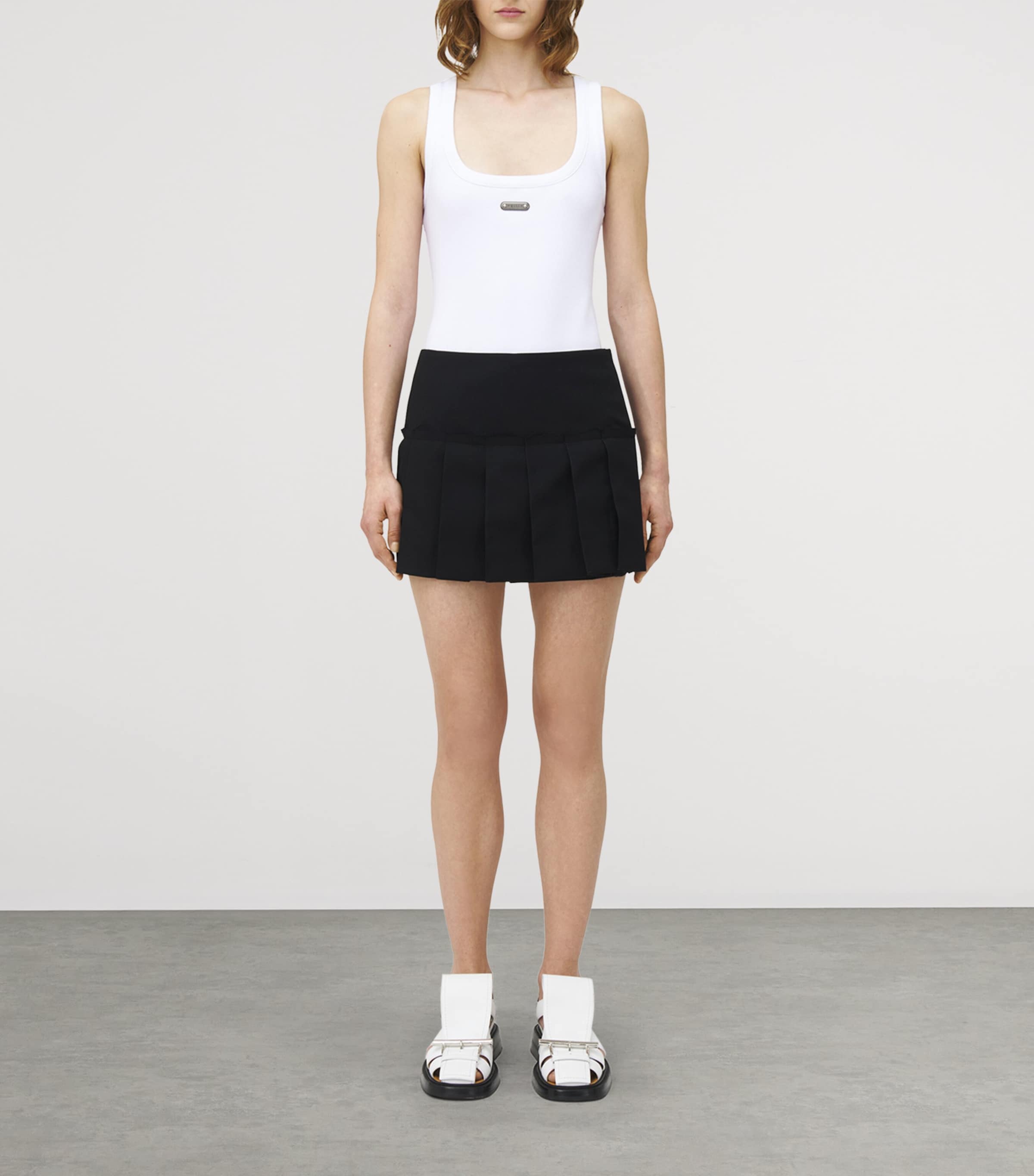 ミニスカート alexander mcqueen FW22 PLEATED SKIRT (710217_Q1A3Y1119) Mini Pleated Skirt | ALEXANDER MCQUEEN | elysewalker