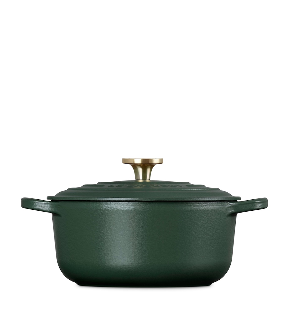 Le Creuset Cast Iron Round Casserole Dish (20cm) Green Image 3