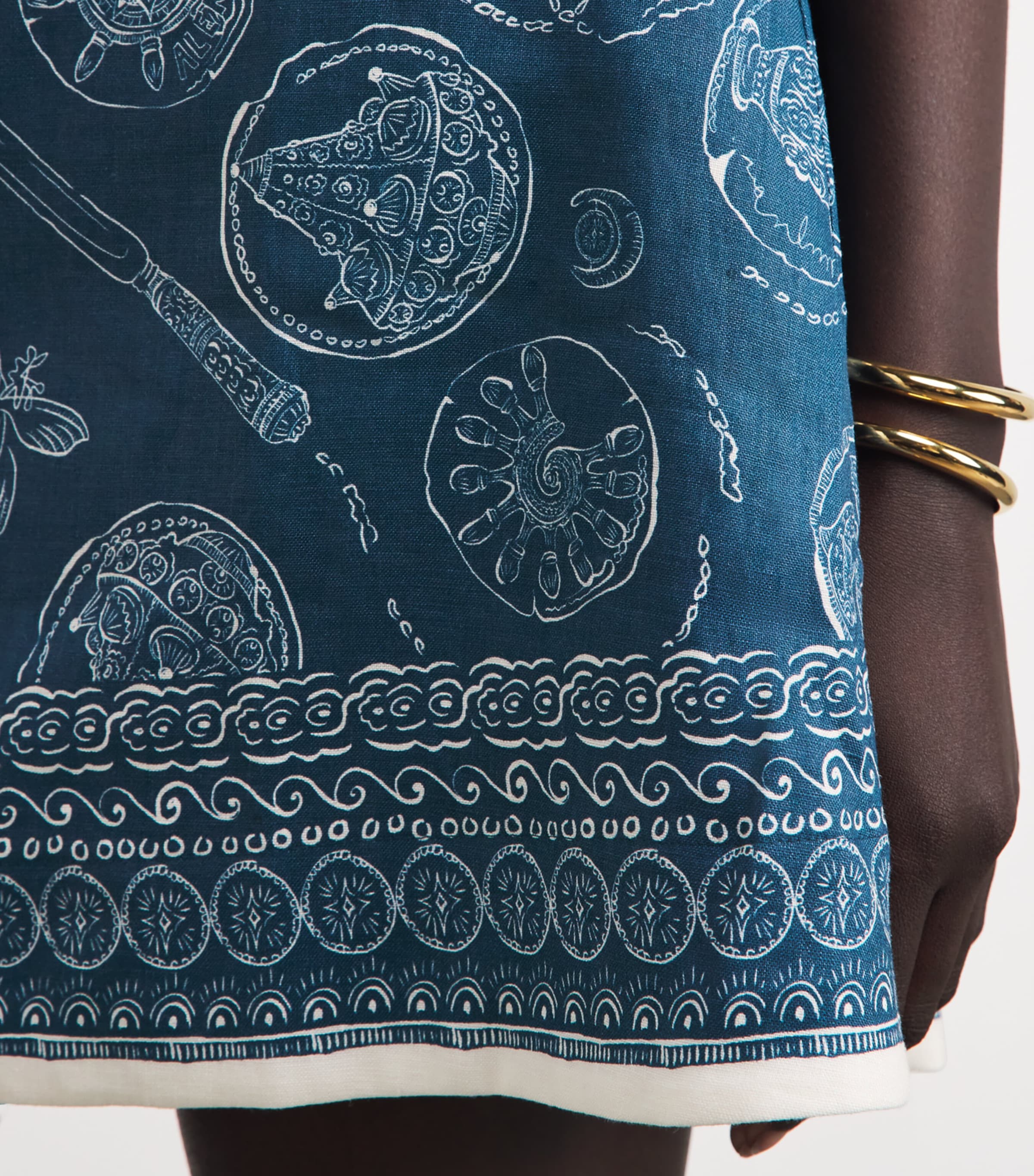 ALEMAIS Womens Linen Printed Lucky Mini Skirt Blue Image 3